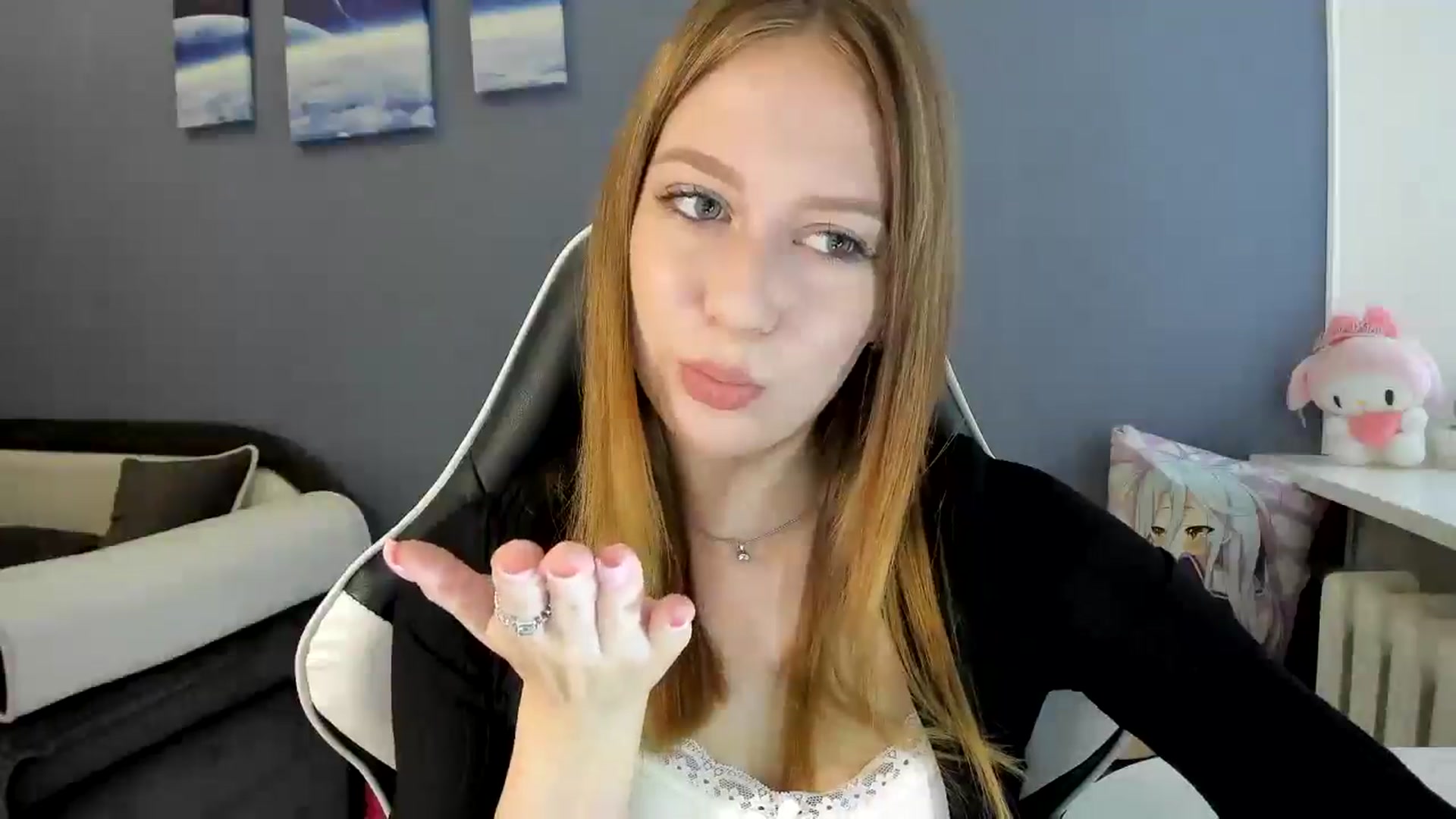 Gallery image thumbnail from RoboSasha's myfreecams stream on, 08/04/2025, 11:29 image 4 of 20
