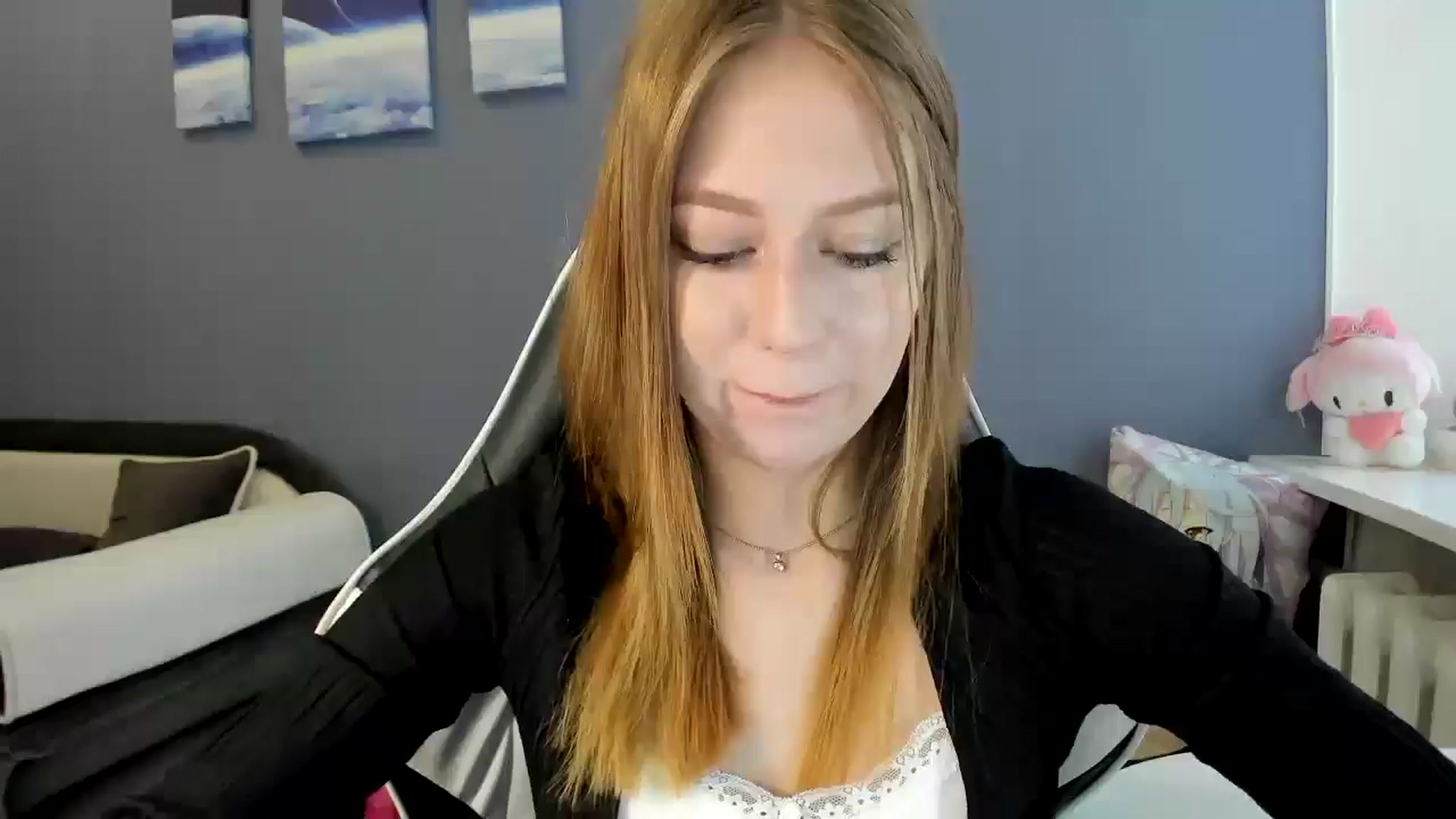 Gallery image thumbnail from RoboSasha's myfreecams stream on, 08/04/2025, 11:29 image 9 of 20