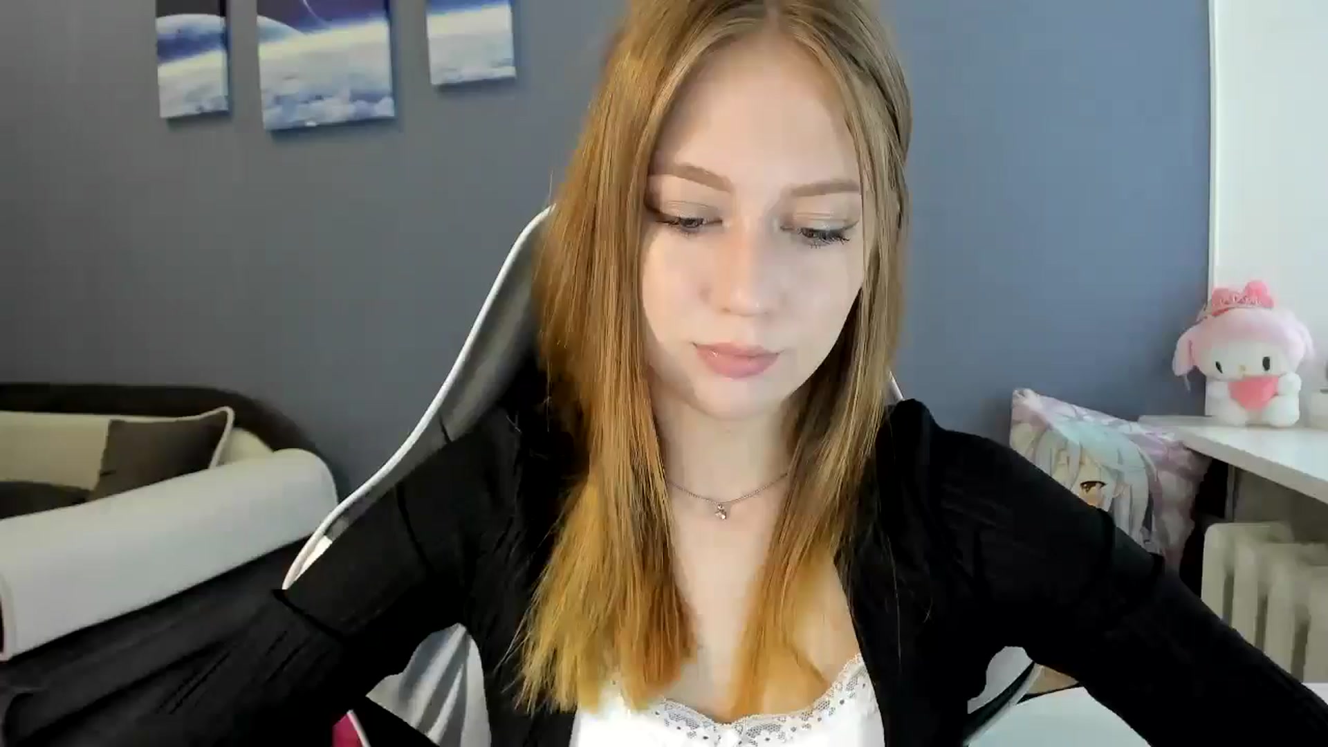 Gallery image thumbnail from RoboSasha's myfreecams stream on, 08/04/2025, 11:29 image 8 of 20