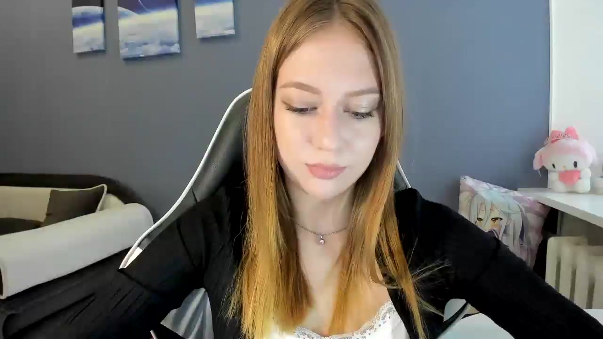 Gallery image thumbnail from RoboSasha's myfreecams stream on, 08/04/2025, 11:29 image 3 of 20