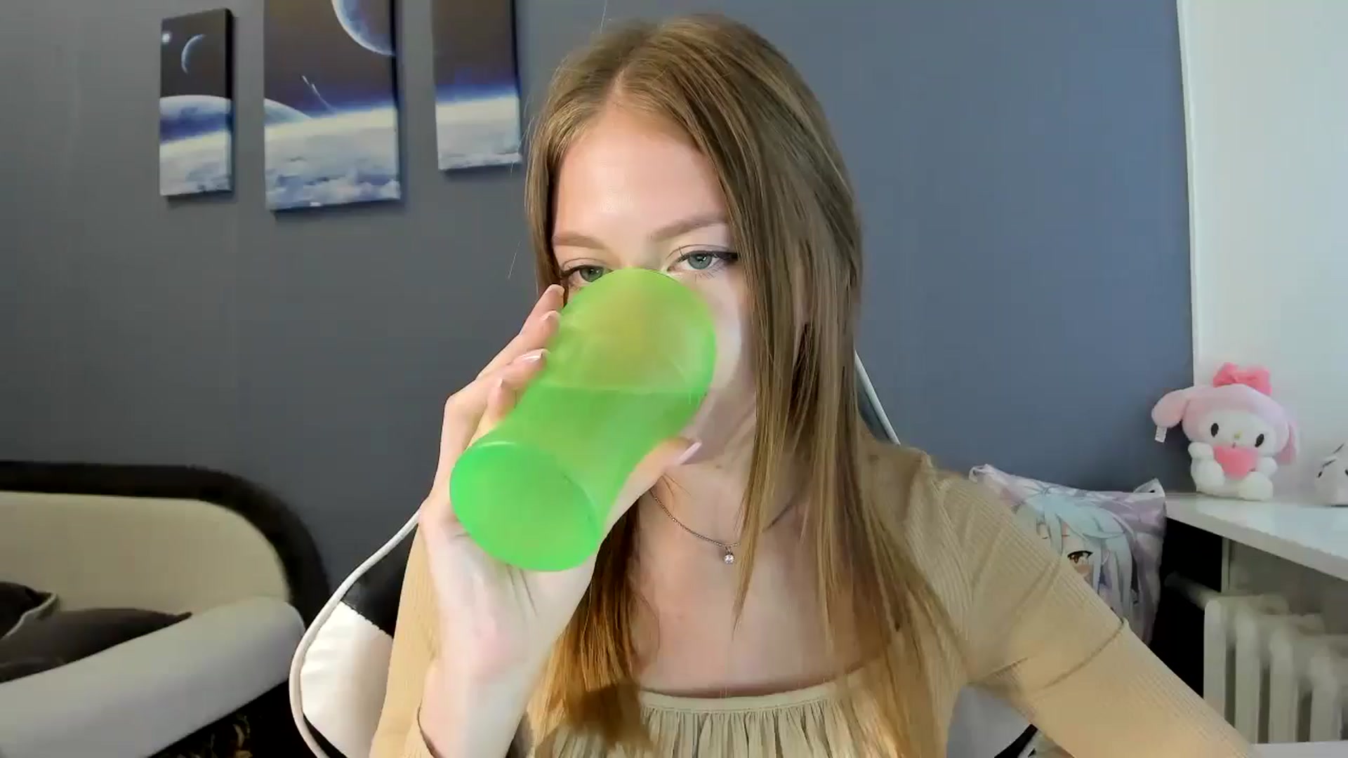 Gallery image thumbnail from RoboSasha's myfreecams stream on, 08/06/2025, 11:20 image 1 of 20