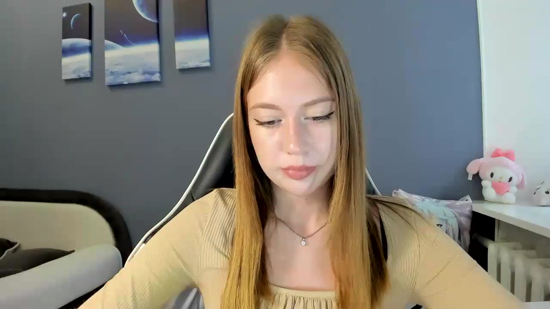 Gallery image thumbnail from RoboSasha's myfreecams stream on, 08/06/2025, 11:20 image 15 of 20