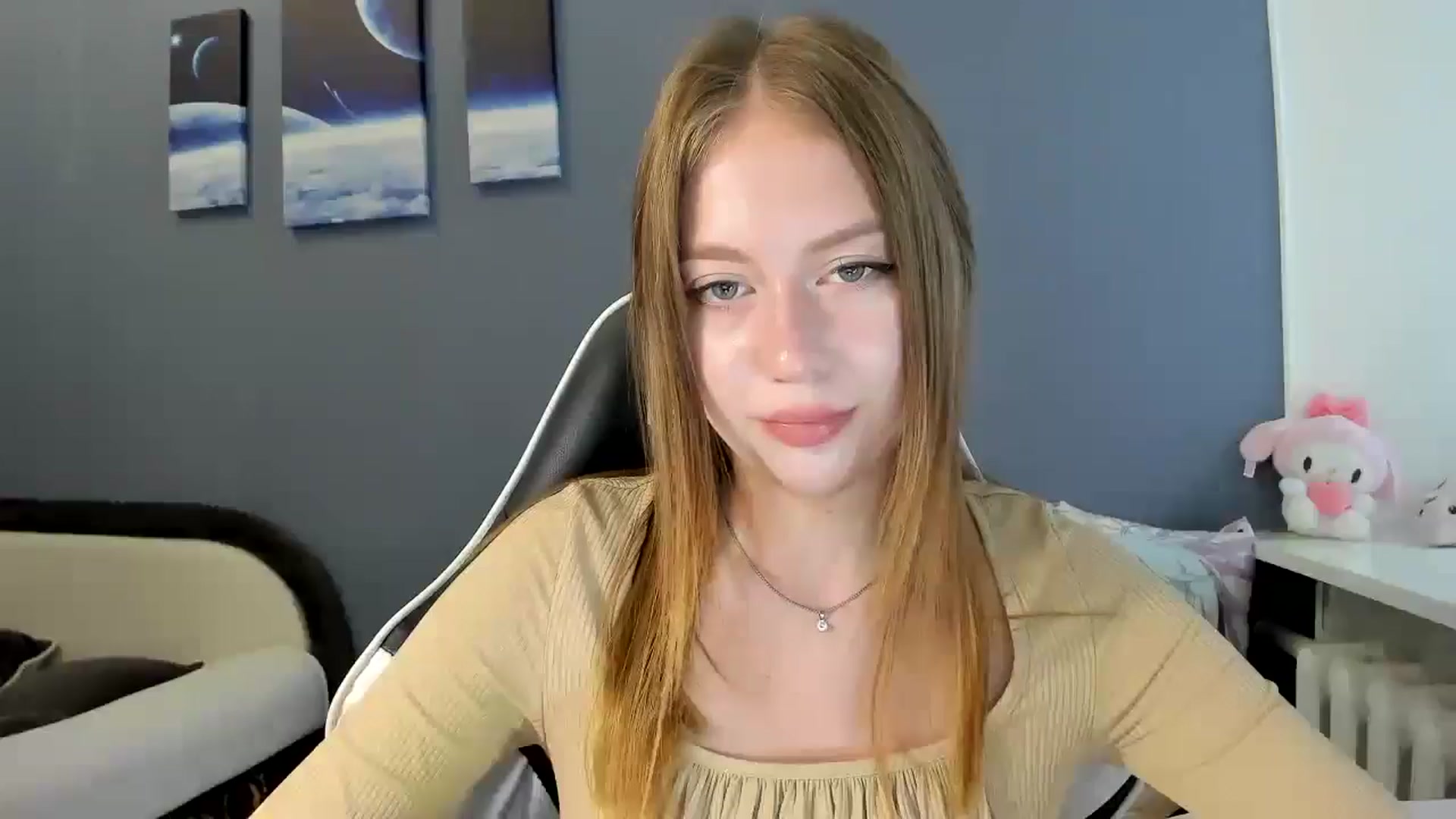 Gallery image thumbnail from RoboSasha's myfreecams stream on, 08/06/2025, 11:20 image 6 of 20