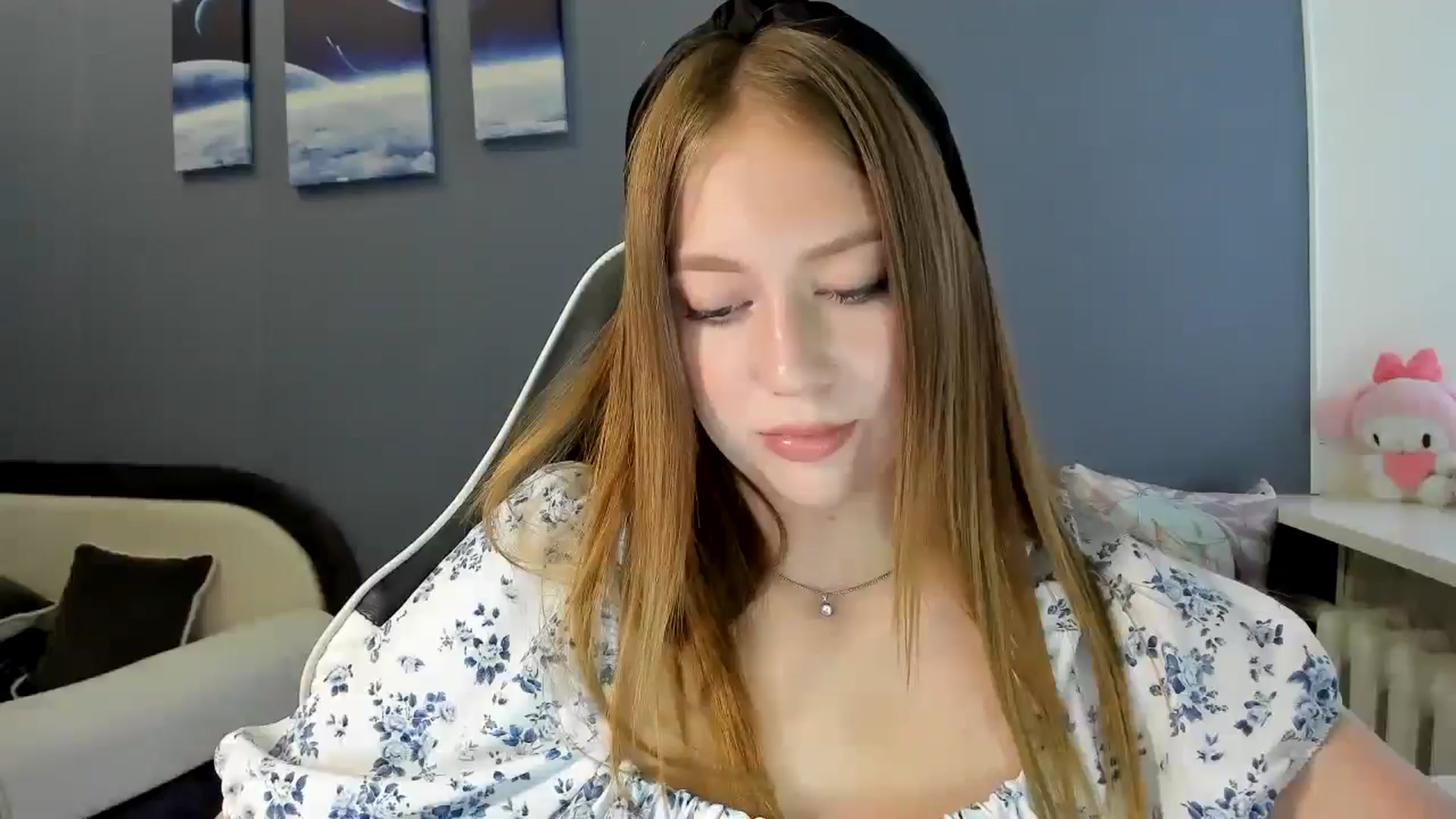 Gallery image thumbnail from RoboSasha's myfreecams stream on, 08/08/2025, 11:14 image 6 of 20