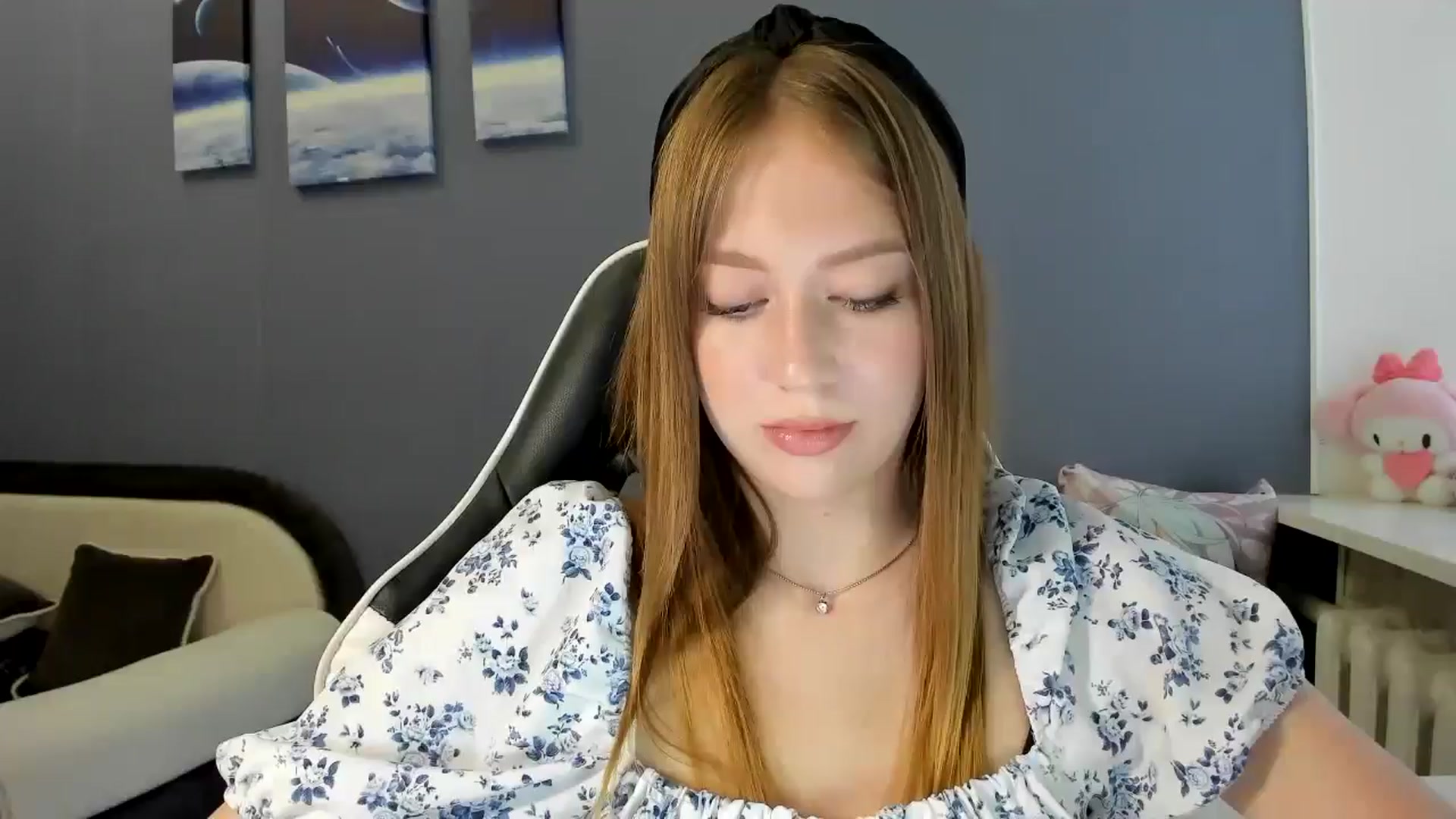 Gallery image thumbnail from RoboSasha's myfreecams stream on, 08/08/2025, 11:14 image 4 of 20