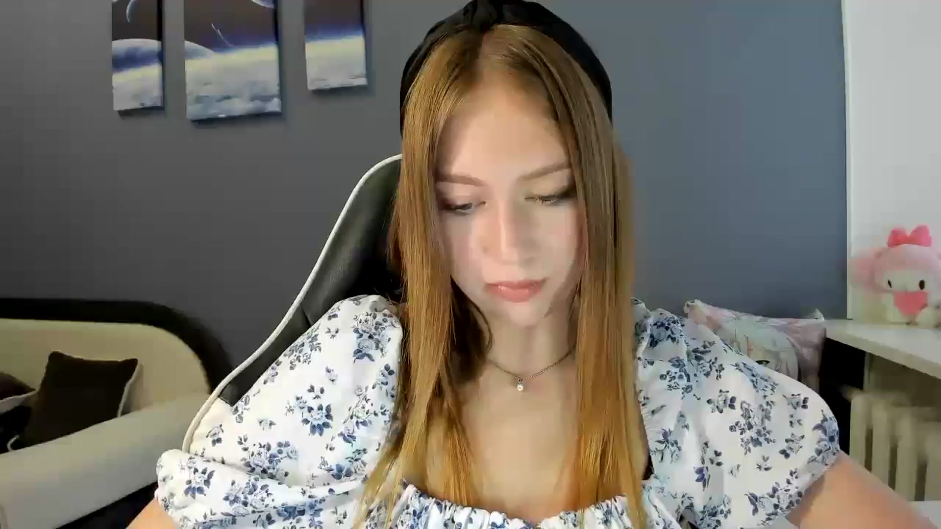 Gallery image thumbnail from RoboSasha's myfreecams stream on, 08/08/2025, 11:14 image 1 of 20