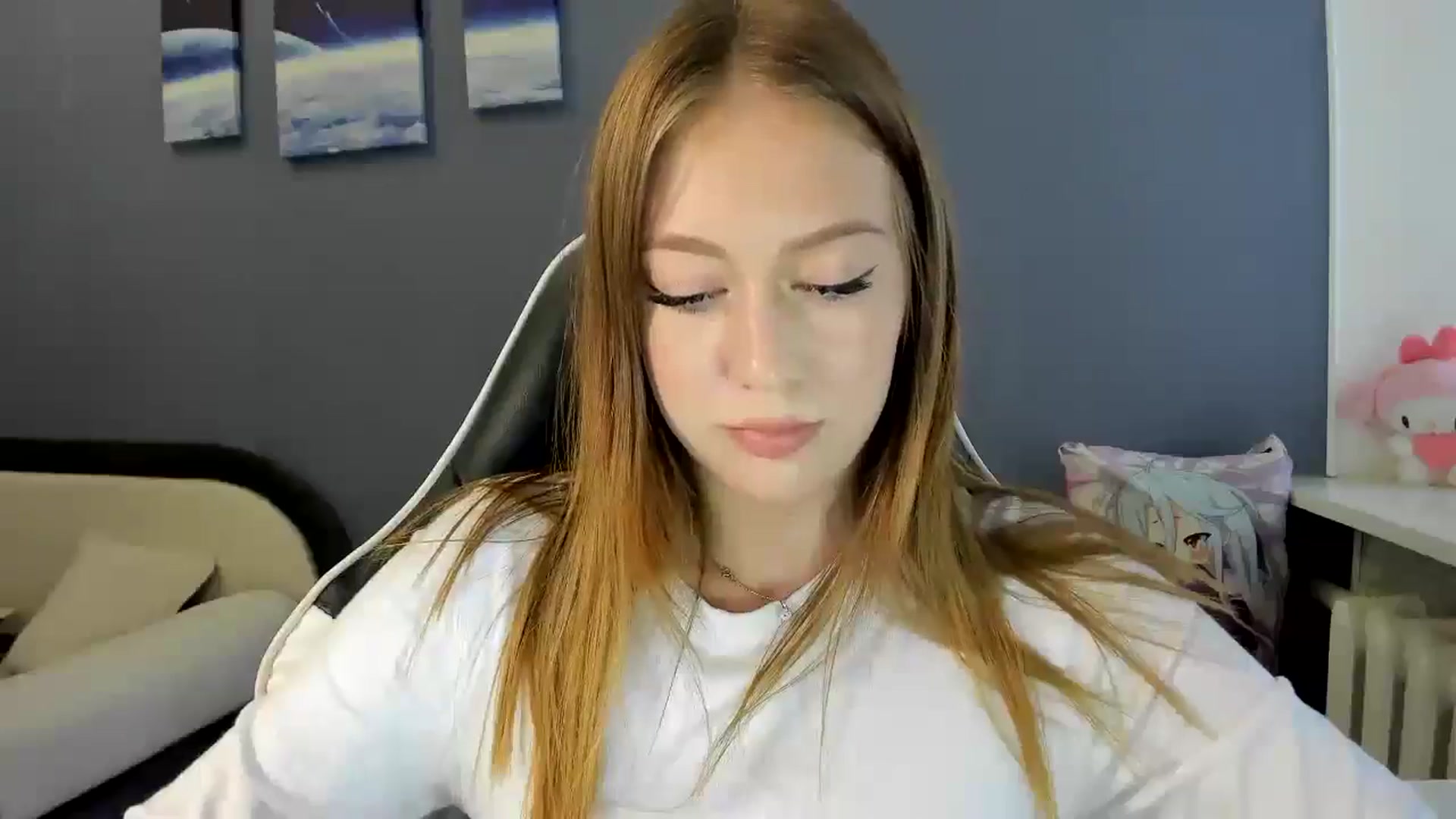 Gallery image thumbnail from RoboSasha's myfreecams stream on, 08/13/2025, 12:06 image 5 of 20