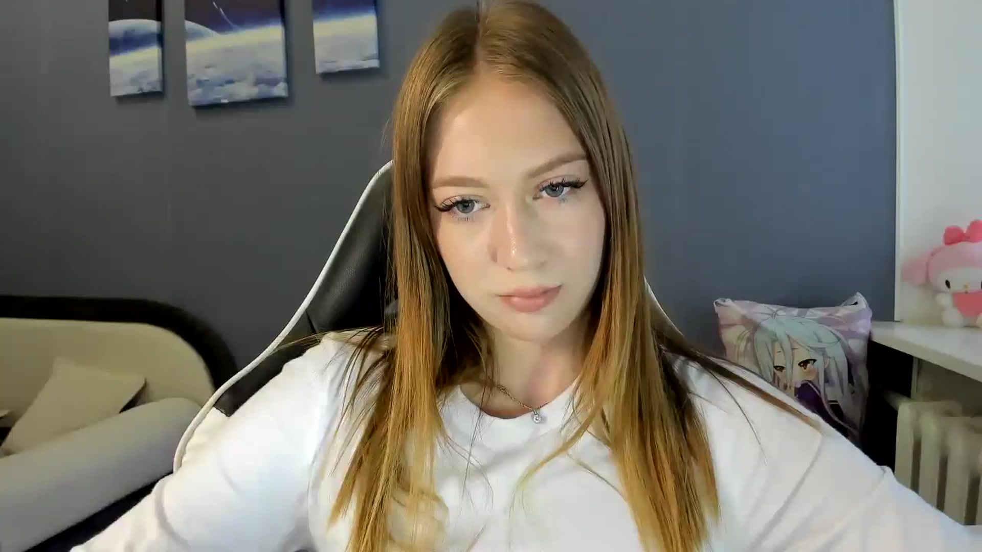 Gallery image thumbnail from RoboSasha's myfreecams stream on, 08/13/2025, 12:06 image 13 of 20