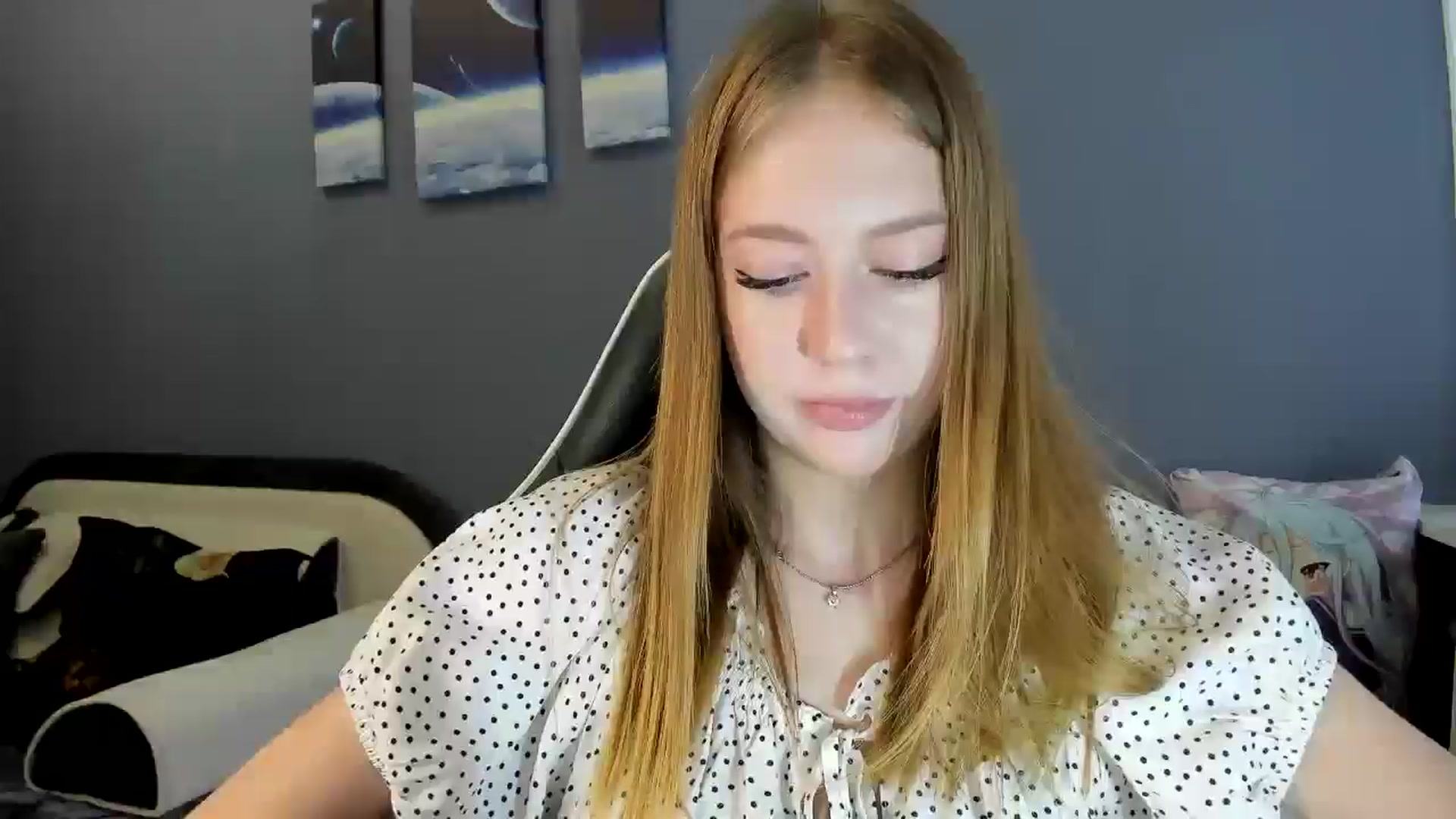 Gallery image thumbnail from RoboSasha's myfreecams stream on, 08/14/2025, 11:59 image 9 of 20