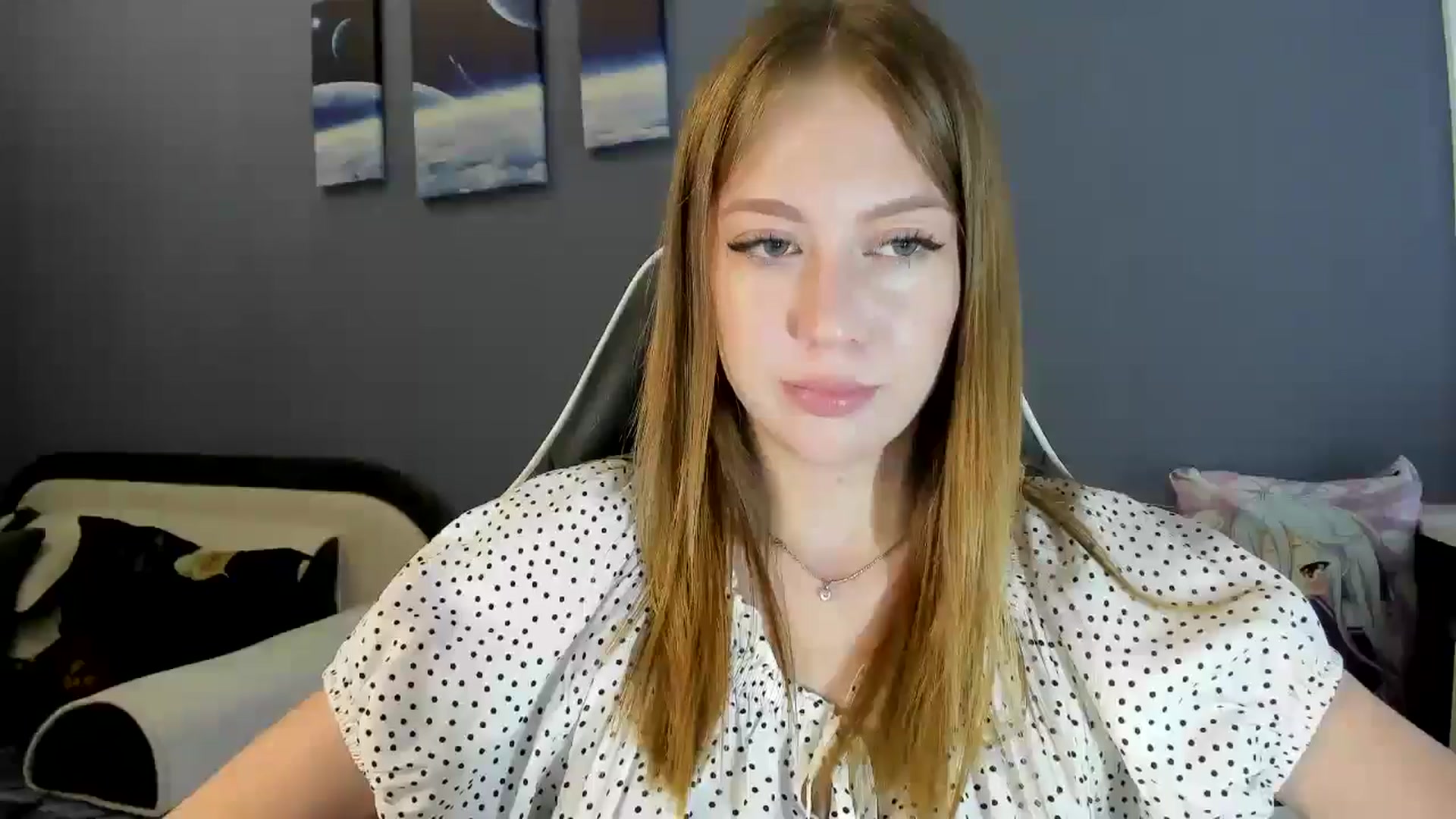 Gallery image thumbnail from RoboSasha's myfreecams stream on, 08/14/2025, 11:59 image 6 of 20