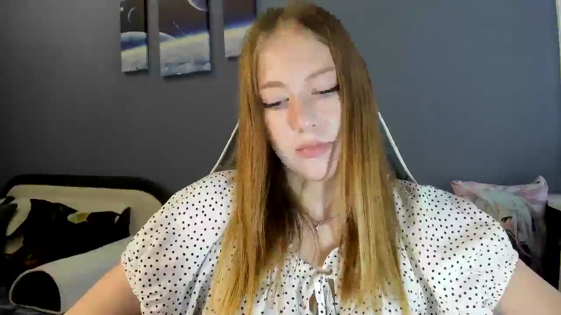 Gallery image thumbnail from RoboSasha's myfreecams stream on, 08/14/2025, 11:59 image 15 of 20