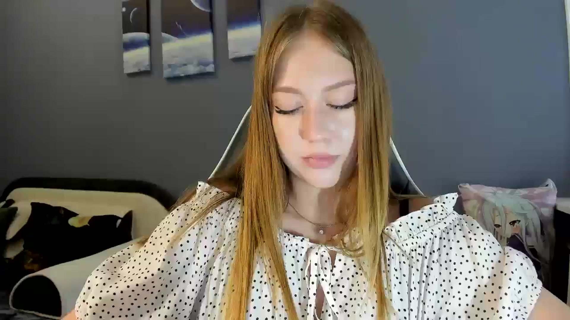 Gallery image thumbnail from RoboSasha's myfreecams stream on, 08/14/2025, 12:35 image 10 of 20