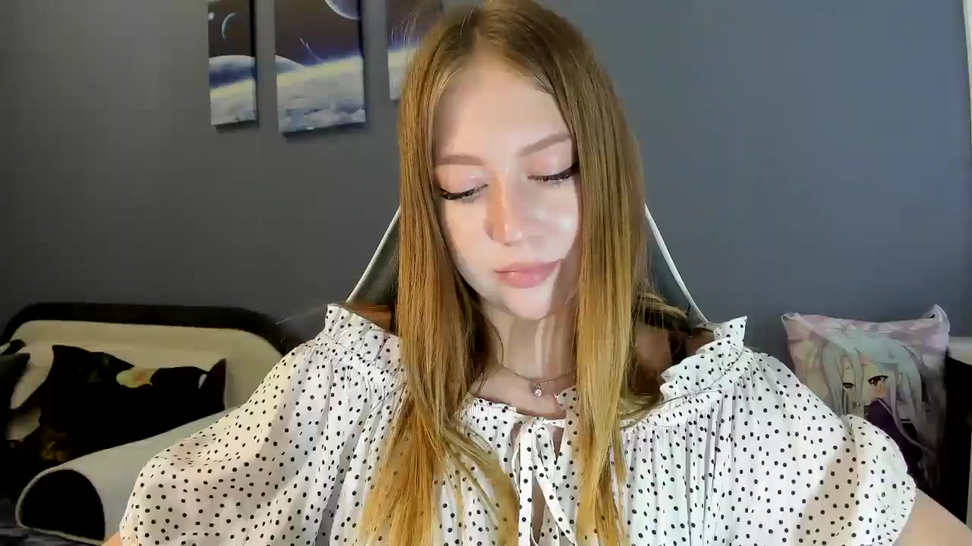 Gallery image thumbnail from RoboSasha's myfreecams stream on, 08/14/2025, 12:35 image 15 of 20
