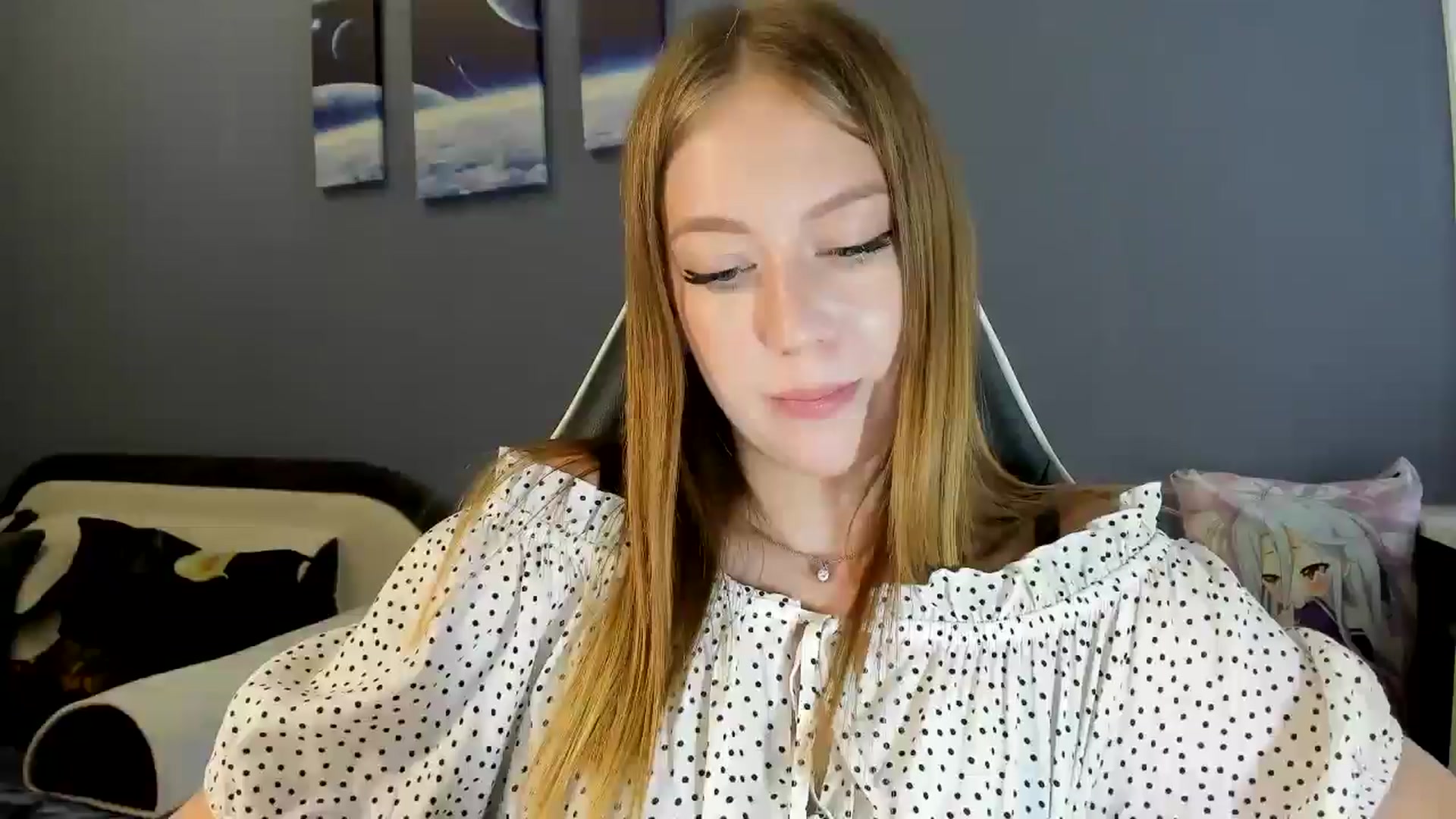 Gallery image thumbnail from RoboSasha's myfreecams stream on, 08/14/2025, 12:35 image 2 of 20