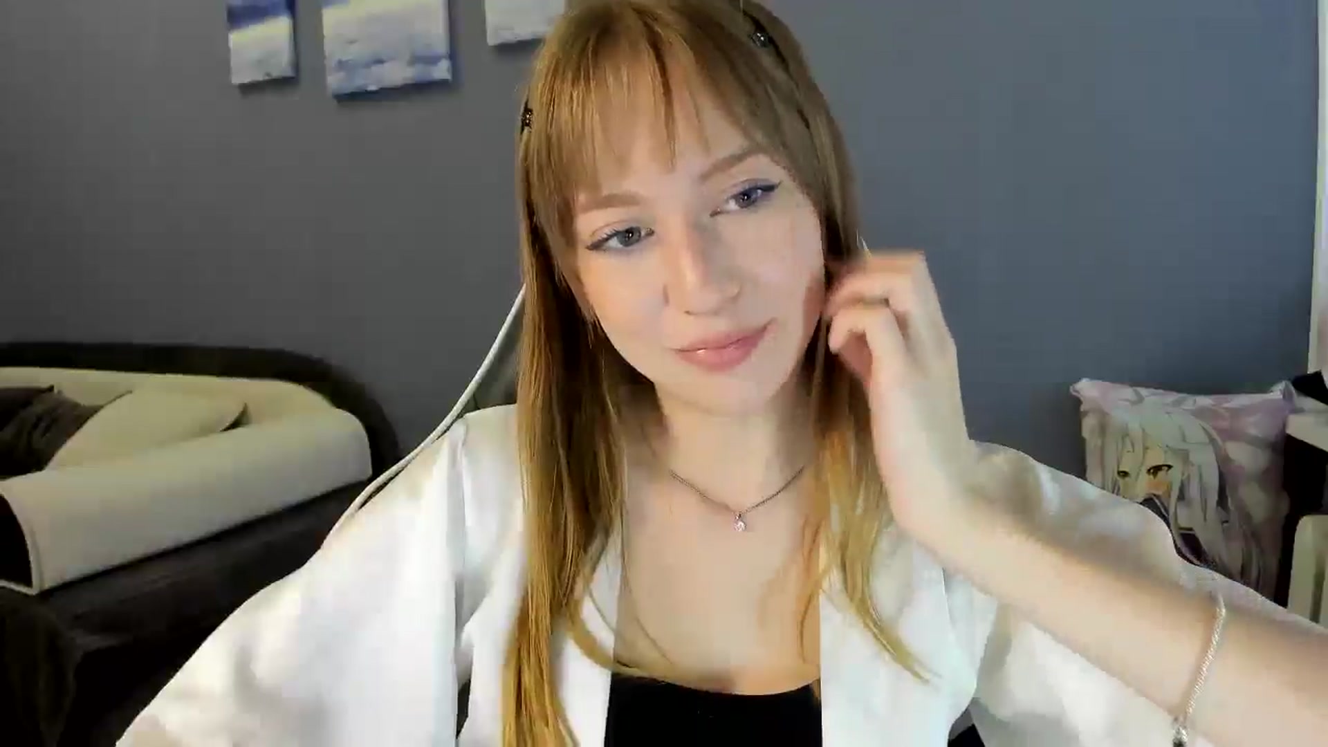 Gallery image thumbnail from RoboSasha's myfreecams stream on, 08/31/2025, 12:21 image 11 of 20
