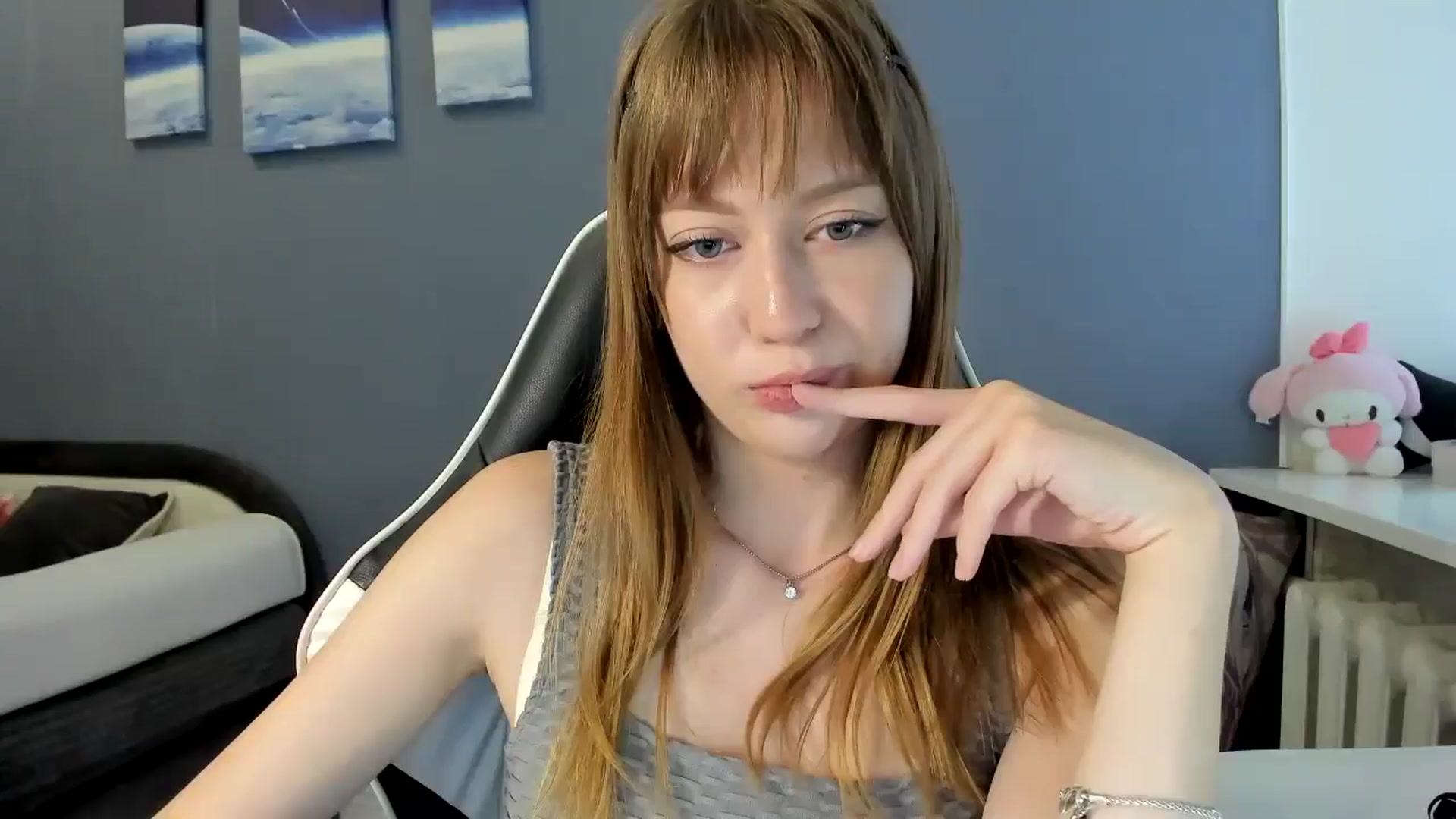 Gallery image thumbnail from RoboSasha's myfreecams stream on, 09/03/2025, 13:07 image 15 of 20