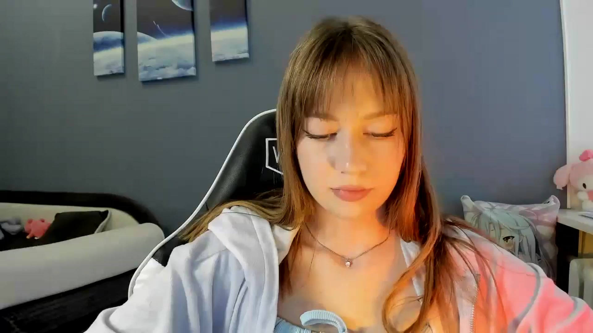 Gallery image thumbnail from RoboSasha's myfreecams stream on, 09/15/2025, 12:04 image 17 of 20