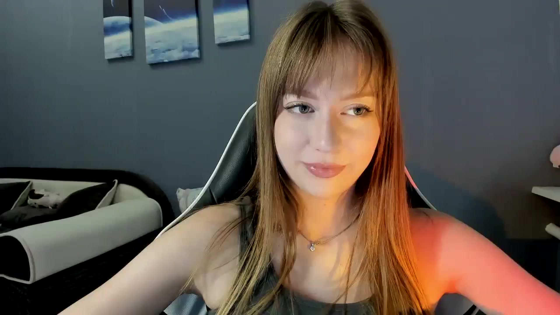 Gallery image thumbnail from RoboSasha's myfreecams stream on, 09/17/2025, 13:30 image 1 of 20