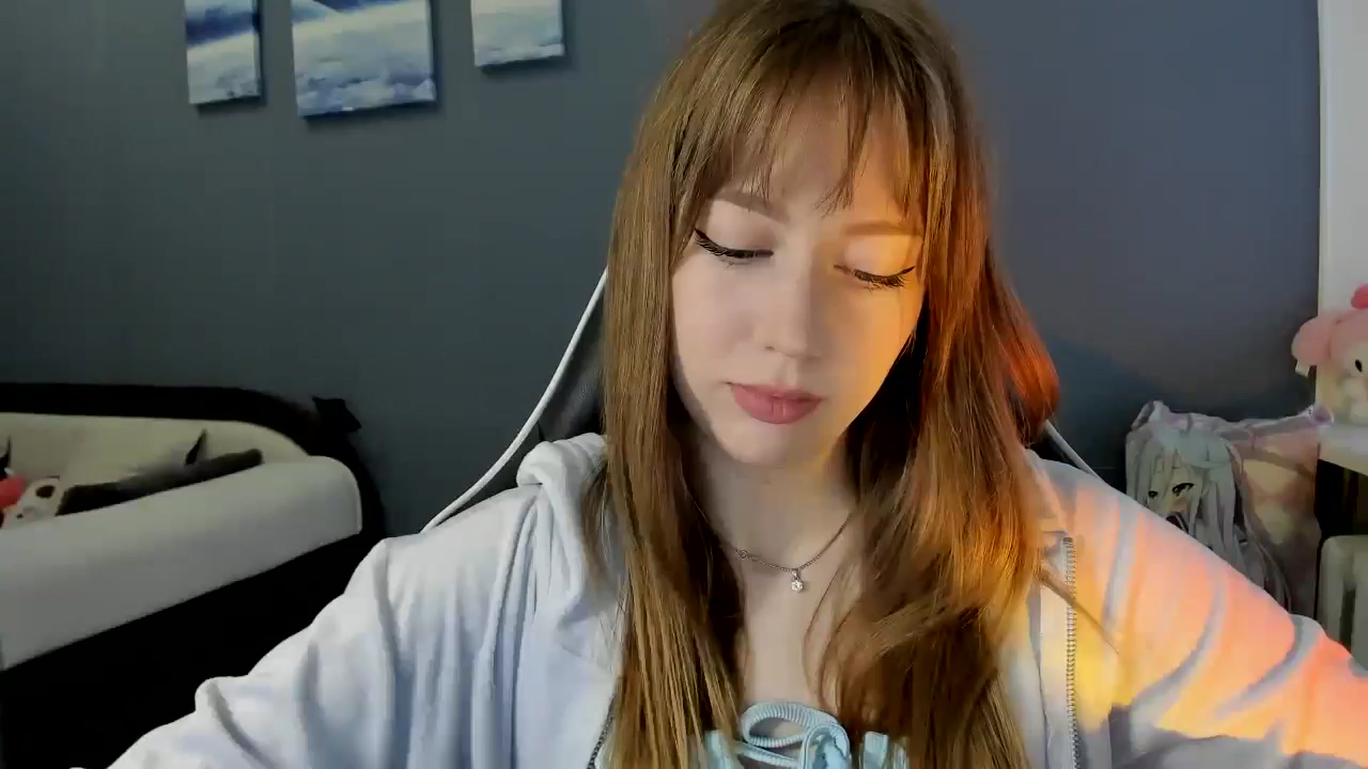 Gallery image thumbnail from RoboSasha's myfreecams stream on, 10/05/2025, 12:54 image 4 of 20