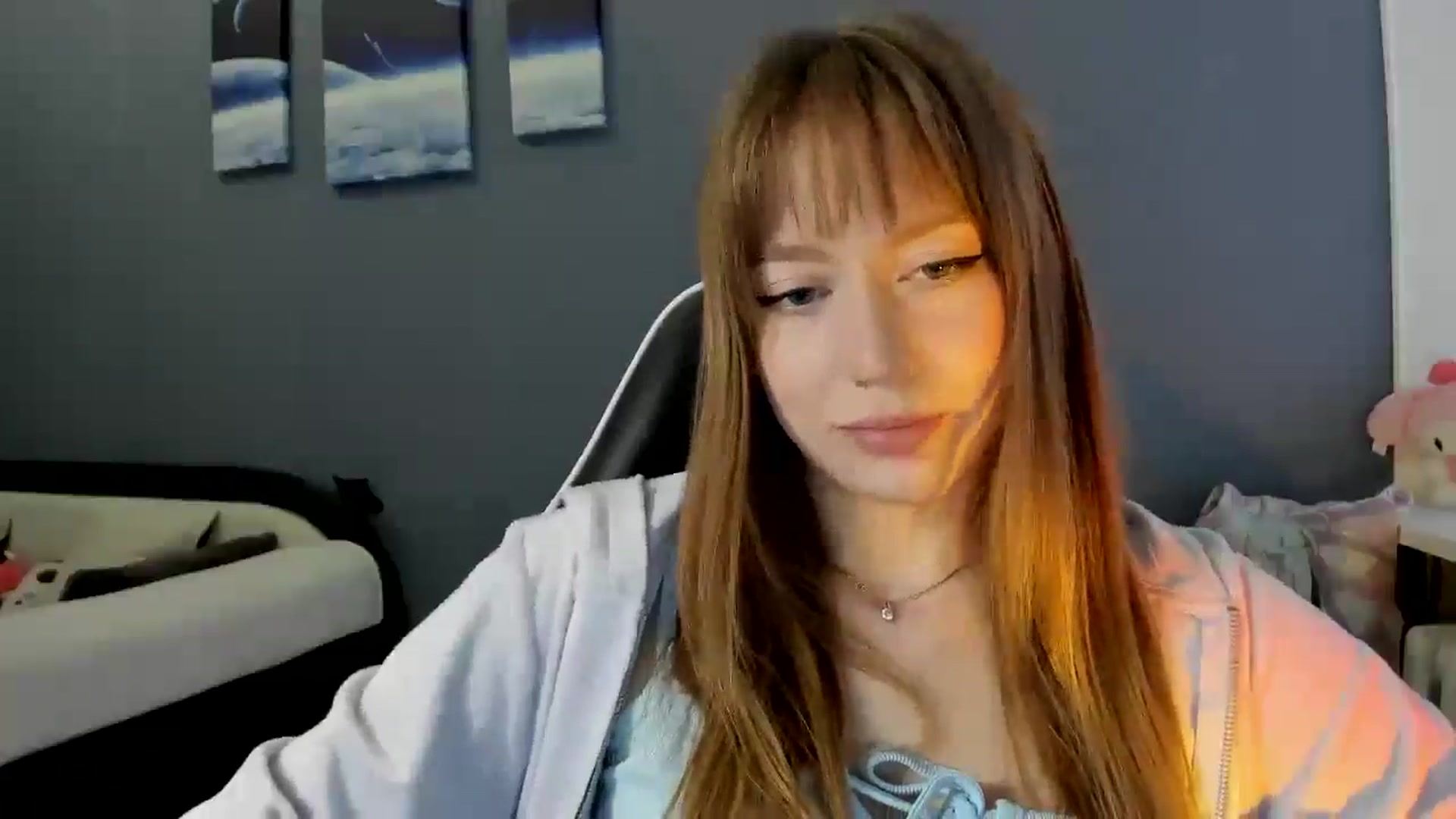 Gallery image thumbnail from RoboSasha's myfreecams stream on, 10/05/2025, 12:54 image 12 of 20