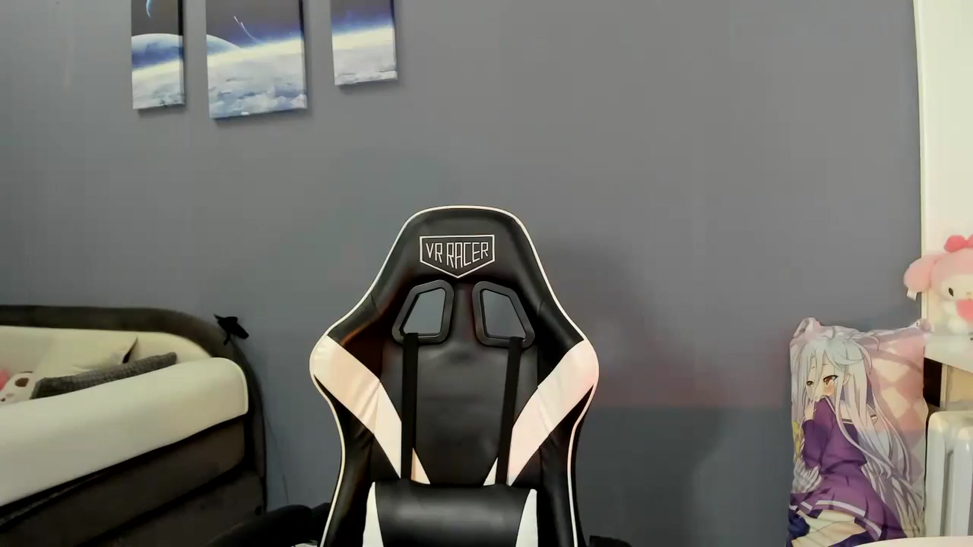 Gallery image thumbnail from RoboSasha's myfreecams stream on, 10/05/2025, 14:17 image 12 of 20