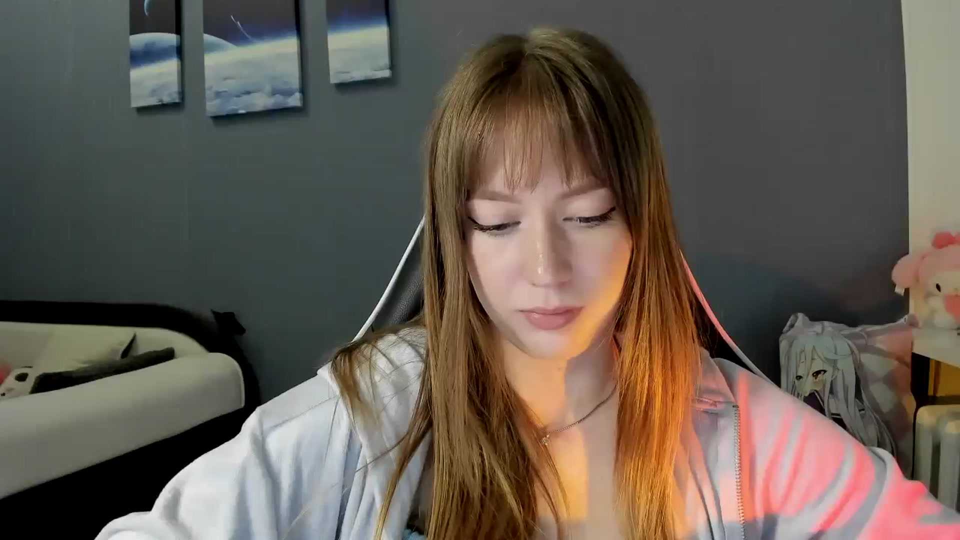 Gallery image thumbnail from RoboSasha's myfreecams stream on, 10/05/2025, 14:17 image 19 of 20