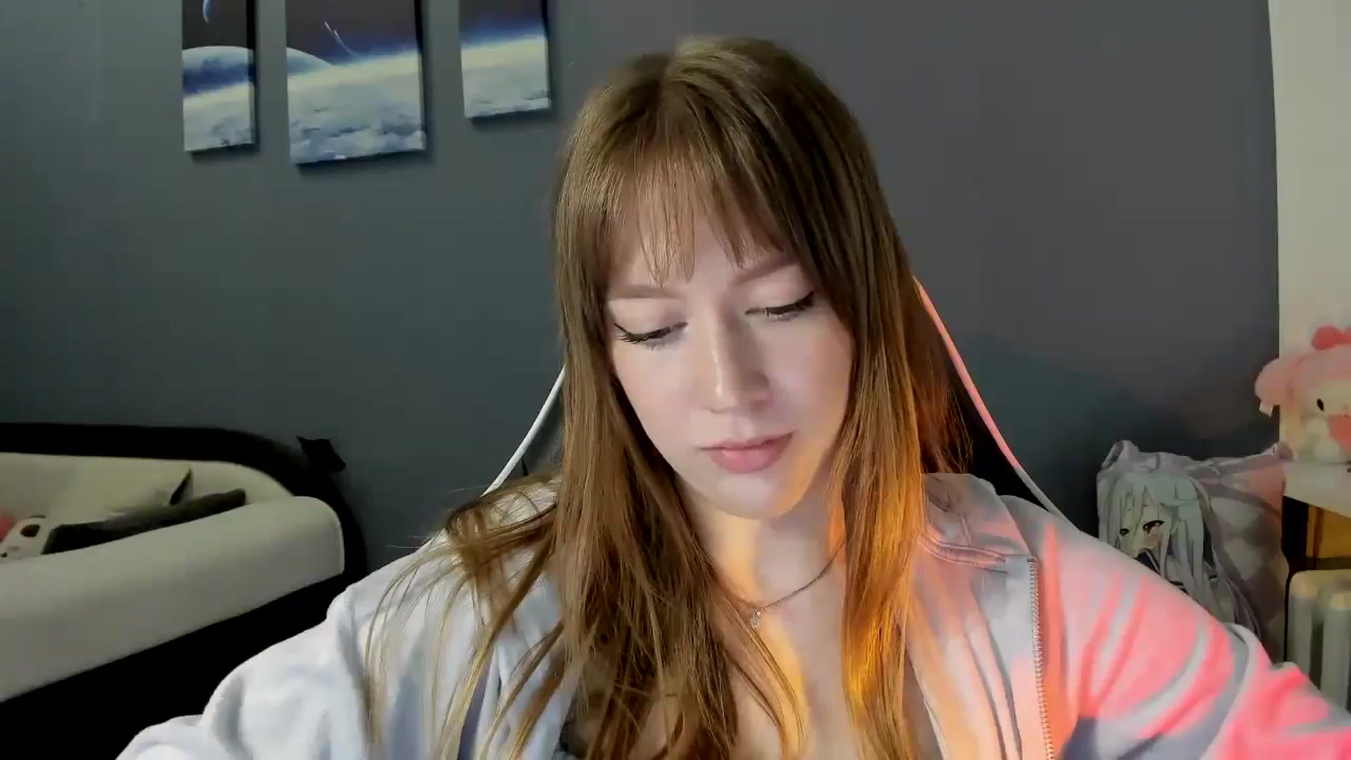Gallery image thumbnail from RoboSasha's myfreecams stream on, 10/05/2025, 14:17 image 18 of 20