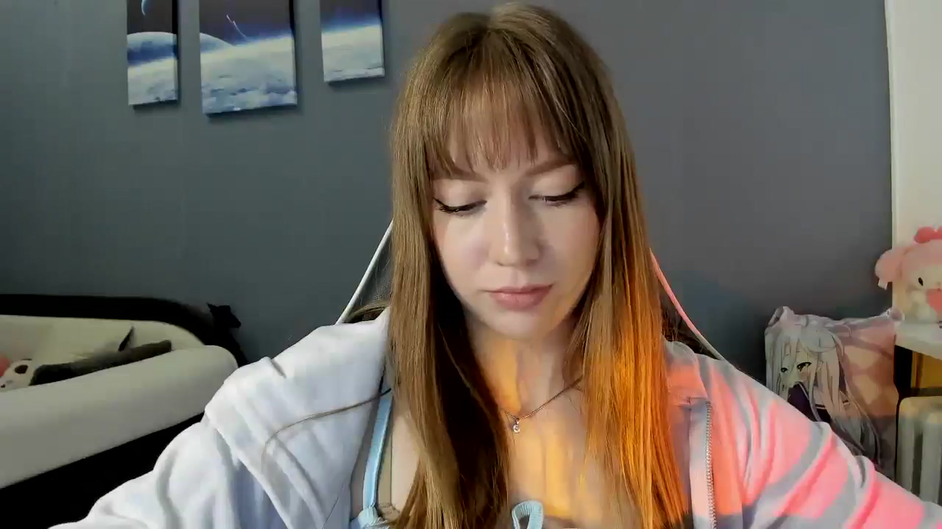 Gallery image thumbnail from RoboSasha's myfreecams stream on, 10/05/2025, 14:17 image 3 of 20