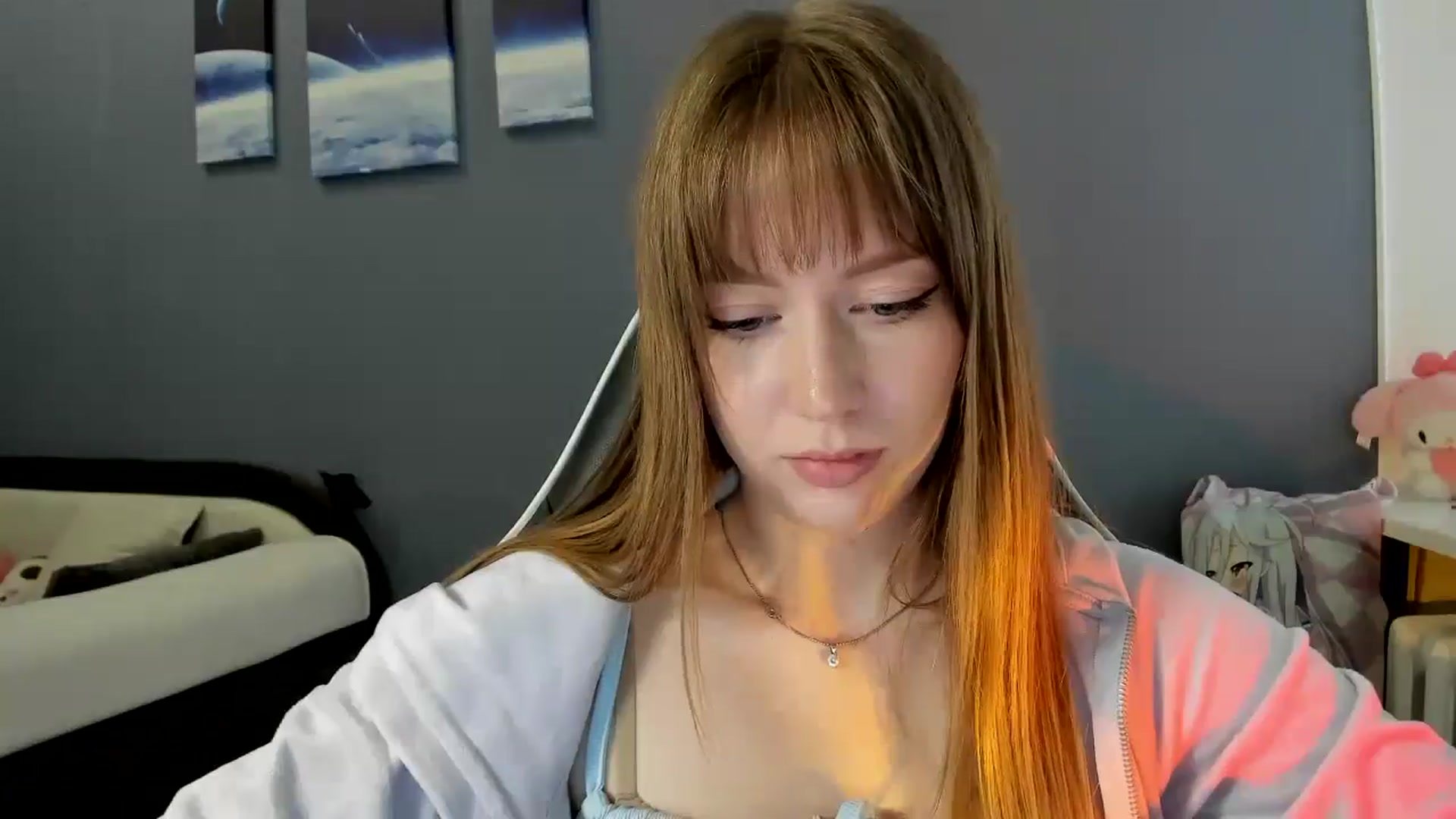 Gallery image thumbnail from RoboSasha's myfreecams stream on, 10/05/2025, 14:17 image 6 of 20