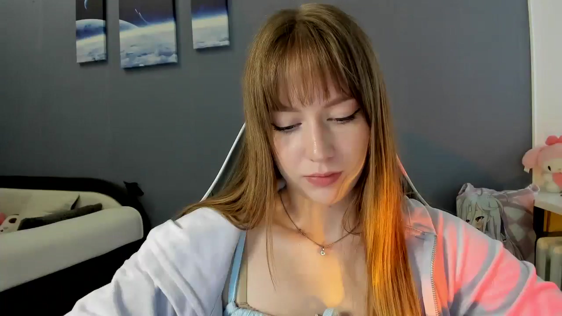 Gallery image thumbnail from RoboSasha's myfreecams stream on, 10/05/2025, 14:17 image 7 of 20
