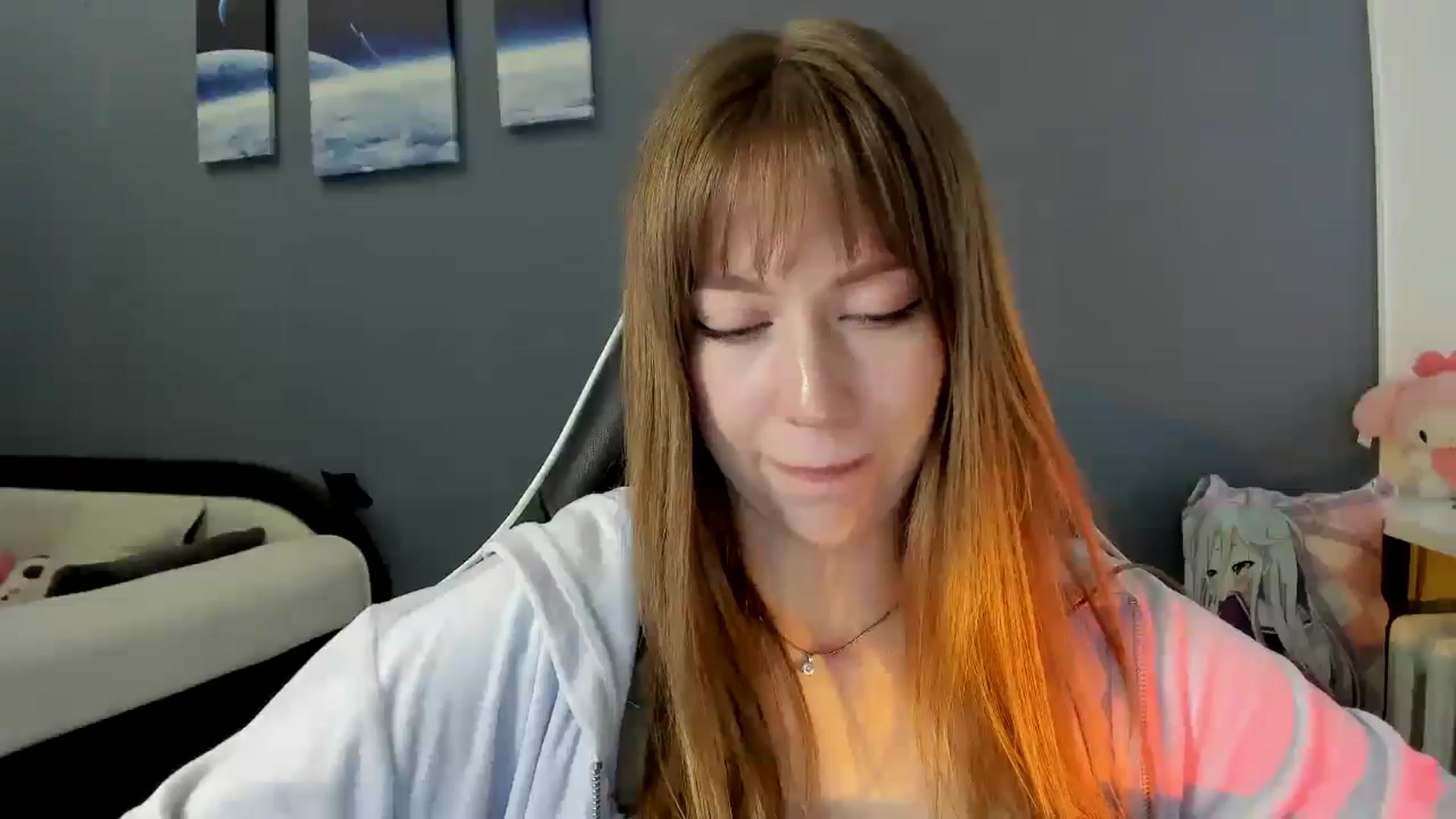 Gallery image thumbnail from RoboSasha's myfreecams stream on, 10/05/2025, 14:17 image 14 of 20
