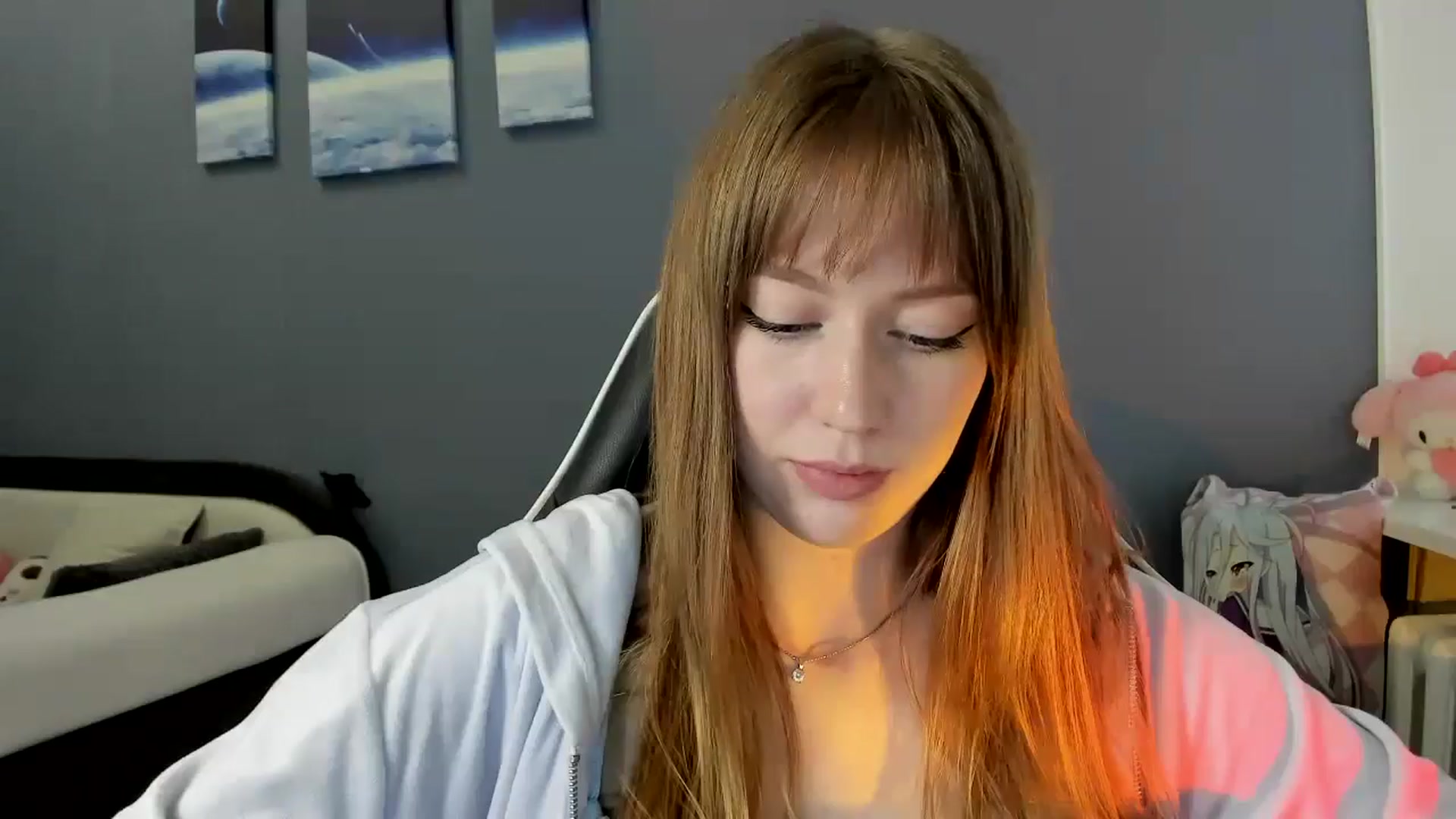 Gallery image thumbnail from RoboSasha's myfreecams stream on, 10/05/2025, 14:17 image 13 of 20