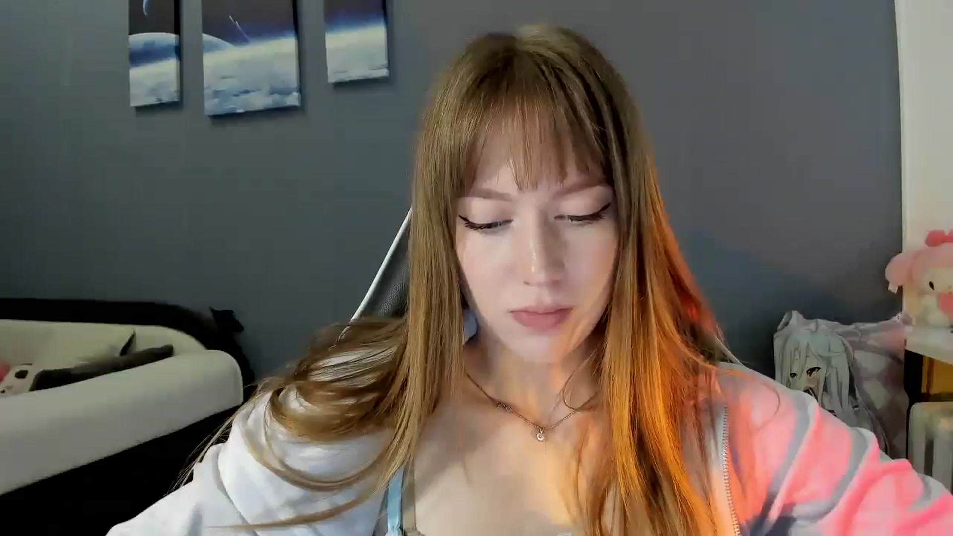 Gallery image thumbnail from RoboSasha's myfreecams stream on, 10/05/2025, 14:17 image 10 of 20