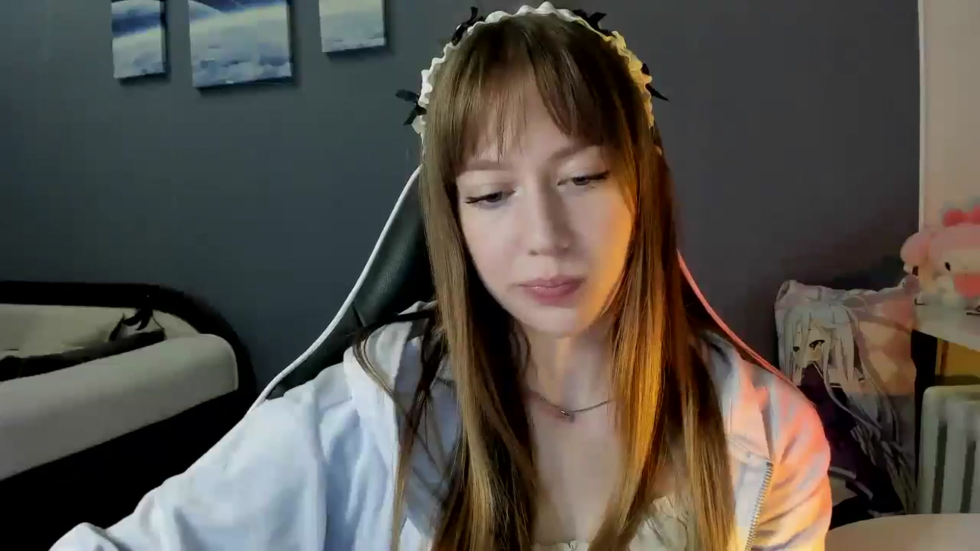 Gallery image thumbnail from RoboSasha's myfreecams stream on, 10/06/2025, 16:52 image 10 of 20