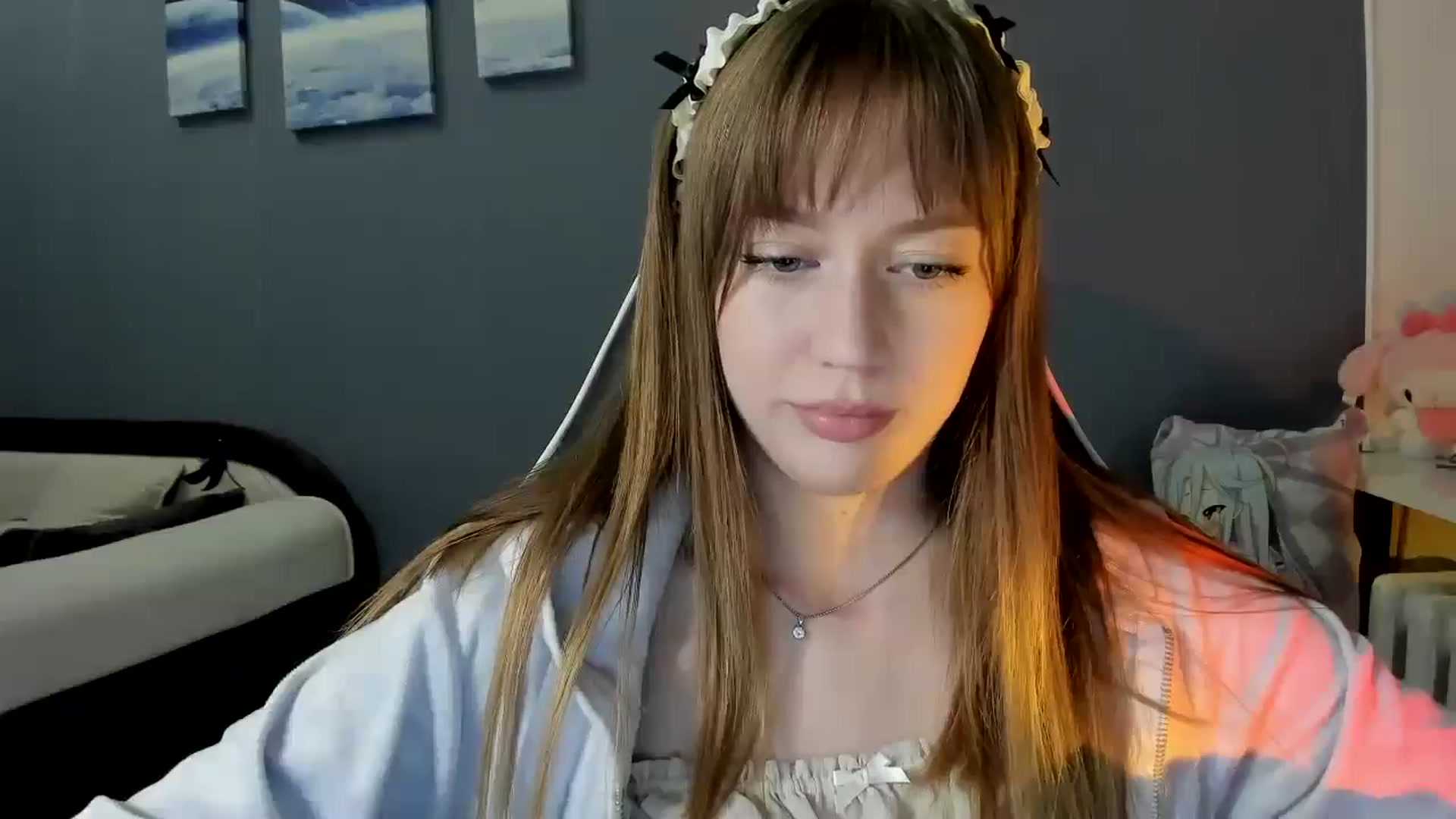 Gallery image thumbnail from RoboSasha's myfreecams stream on, 10/06/2025, 16:52 image 6 of 20