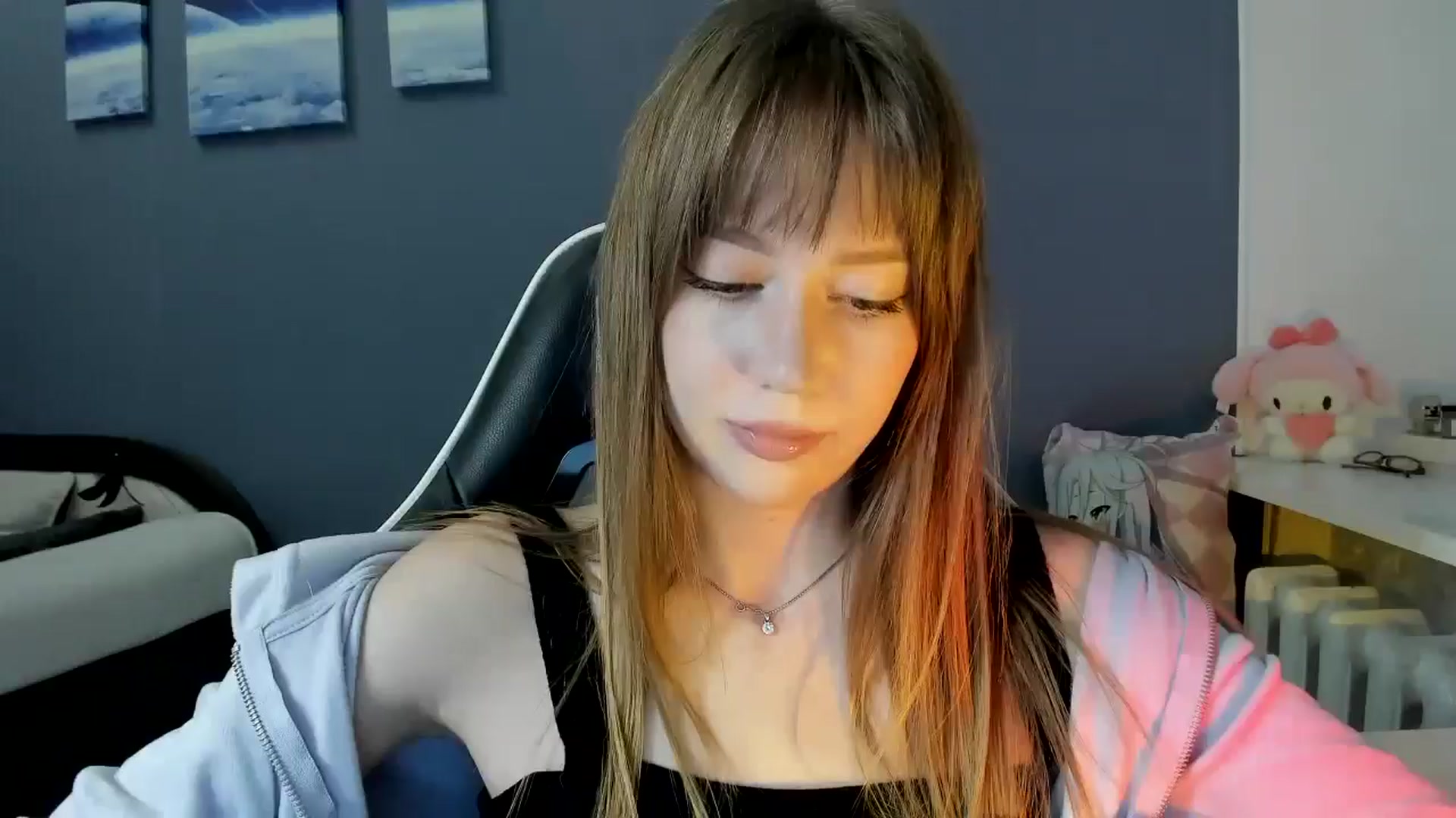 Gallery image thumbnail from RoboSasha's myfreecams stream on, 10/08/2025, 13:39 image 13 of 20
