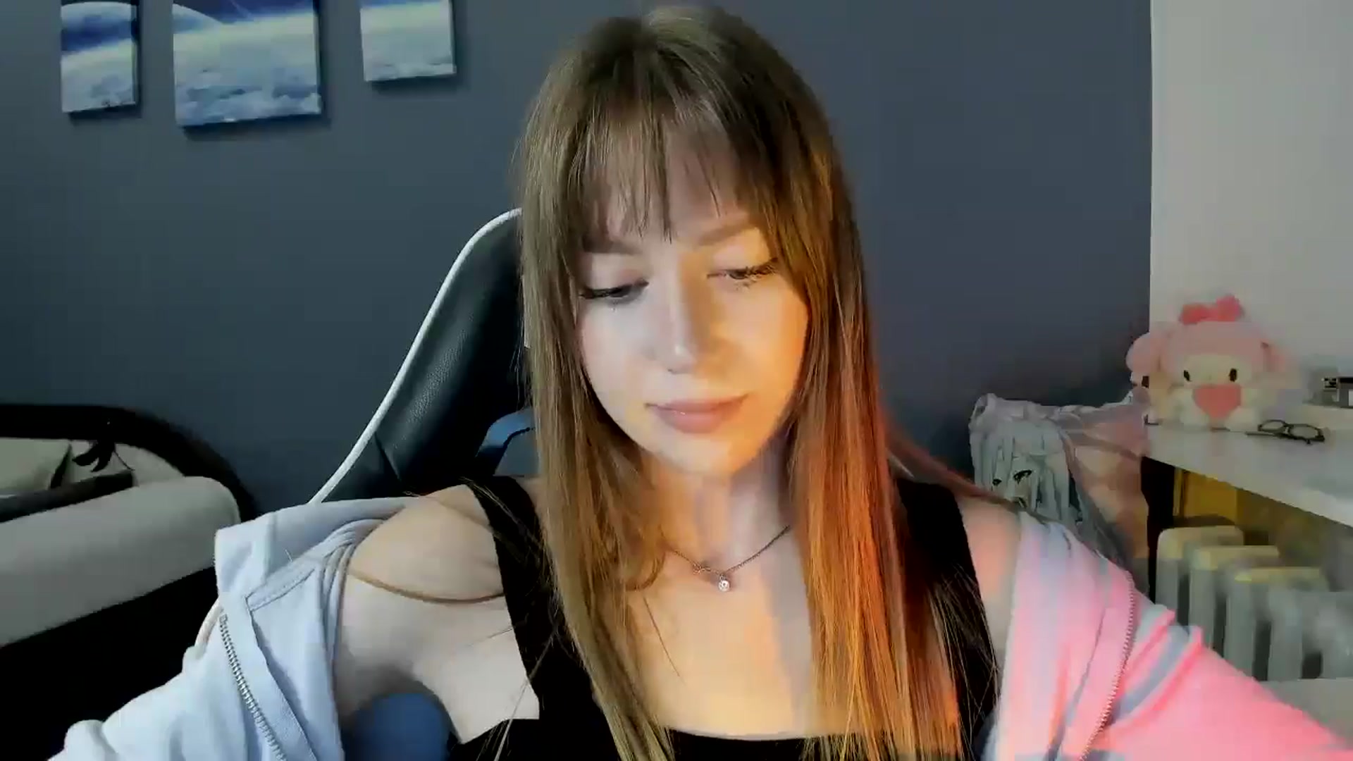 Gallery image thumbnail from RoboSasha's myfreecams stream on, 10/08/2025, 13:39 image 14 of 20