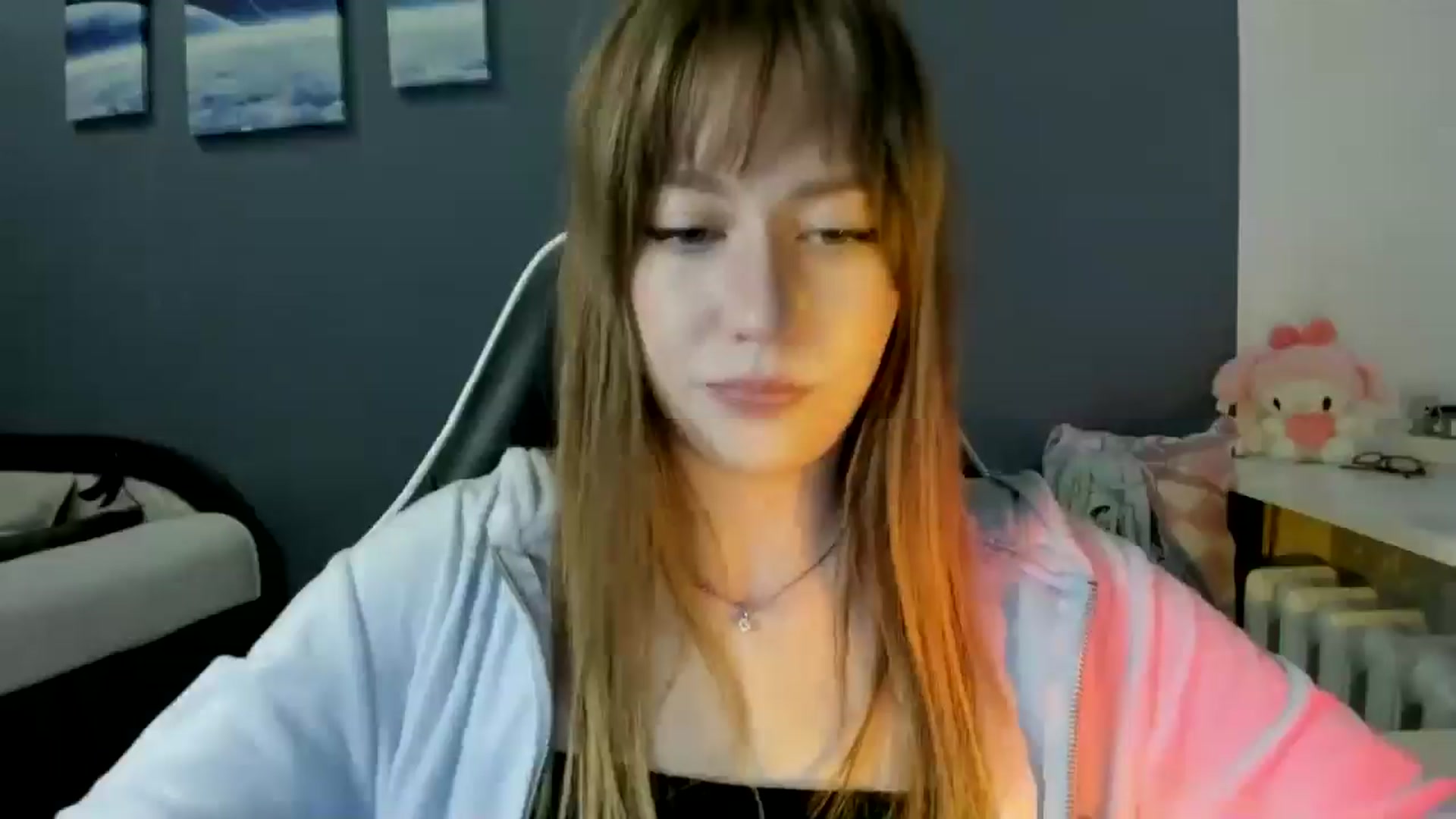 Gallery image thumbnail from RoboSasha's myfreecams stream on, 10/08/2025, 13:39 image 18 of 20