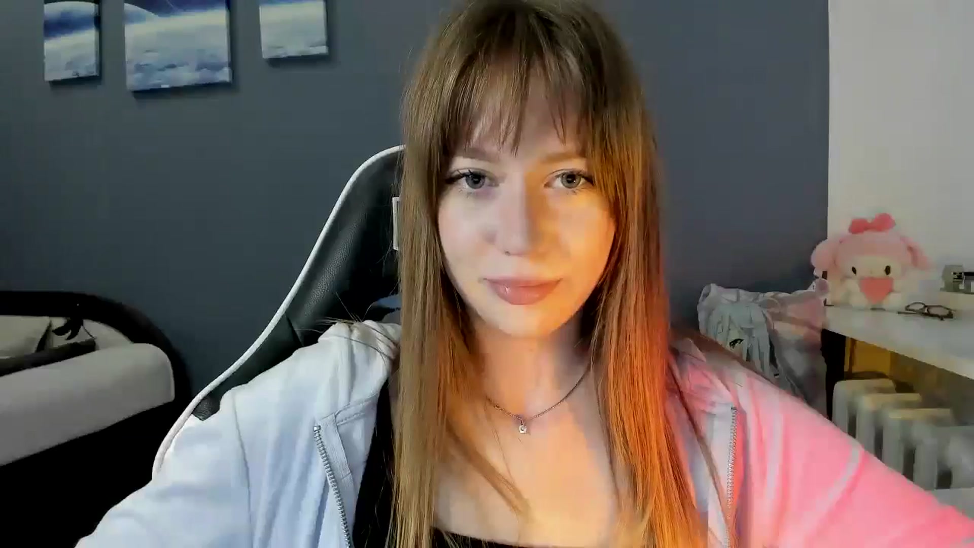 Gallery image thumbnail from RoboSasha's myfreecams stream on, 10/08/2025, 13:39 image 19 of 20
