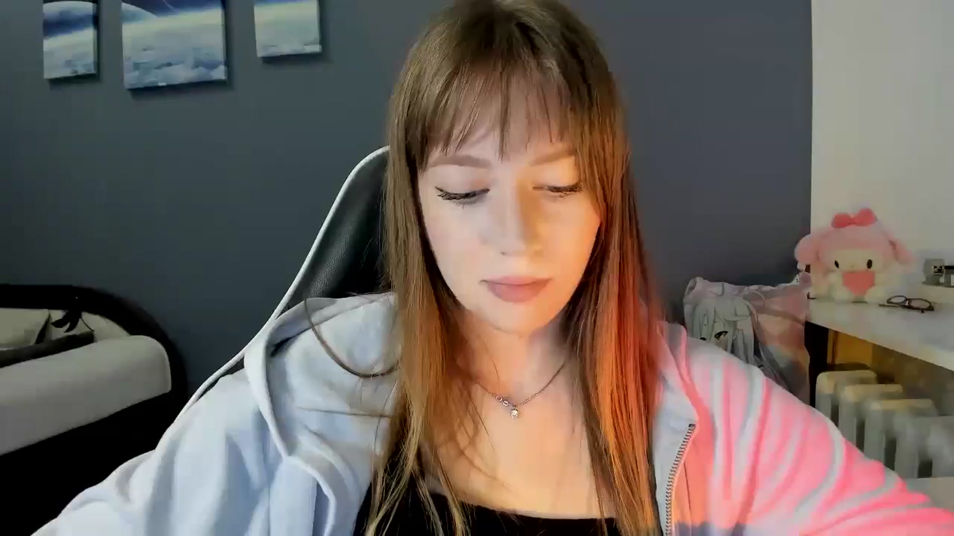 Gallery image thumbnail from RoboSasha's myfreecams stream on, 10/08/2025, 13:39 image 6 of 20