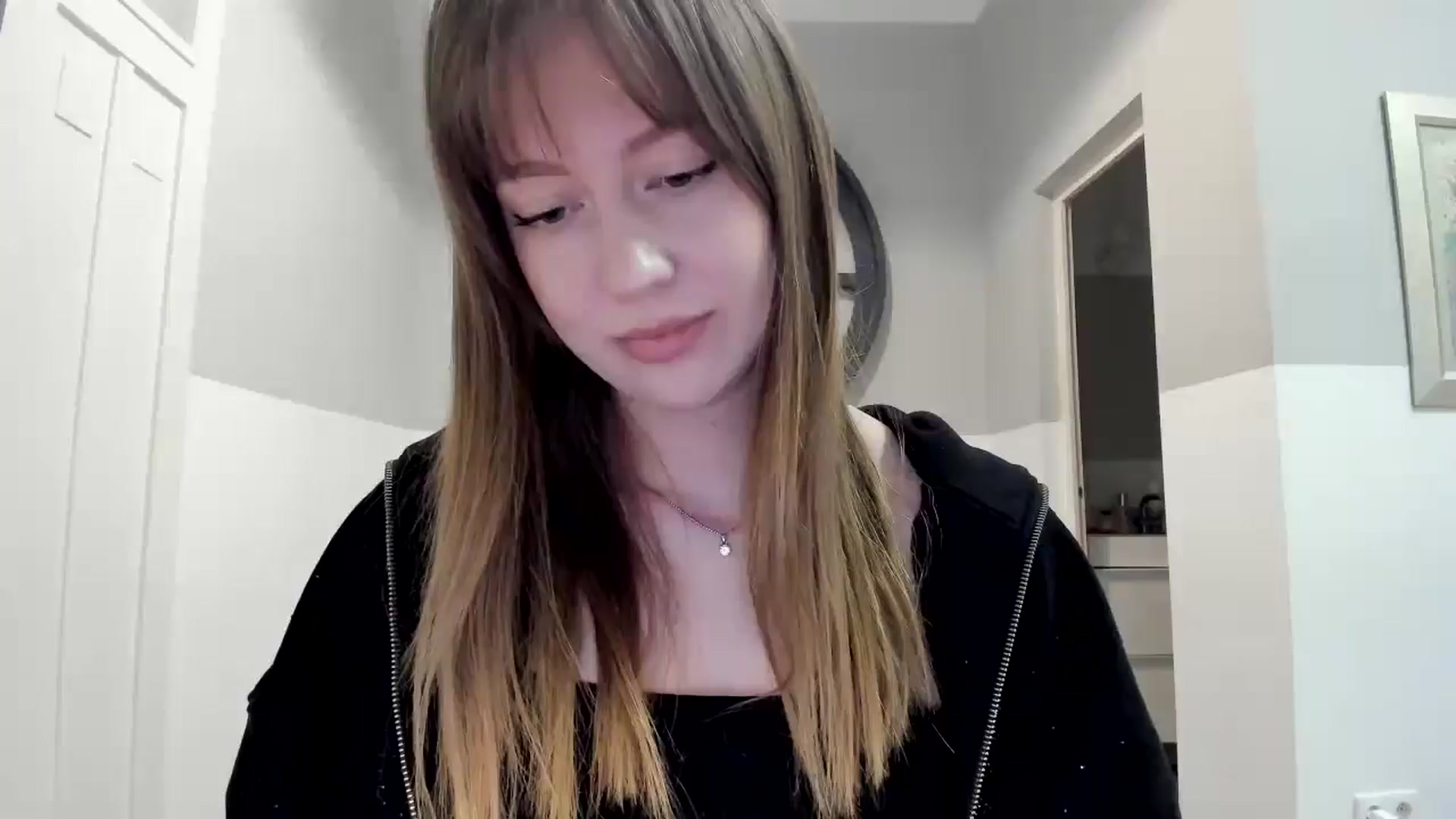 Gallery image thumbnail from RoboSasha's myfreecams stream on, 11/05/2025, 15:42 image 8 of 20