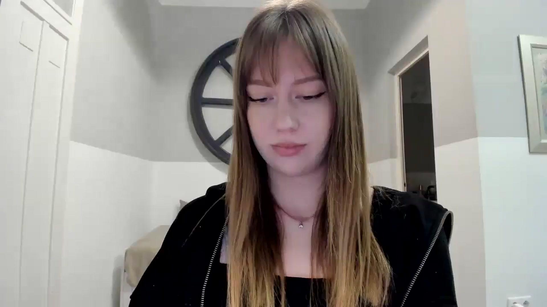 Gallery image thumbnail from RoboSasha's myfreecams stream on, 11/05/2025, 15:42 image 14 of 20