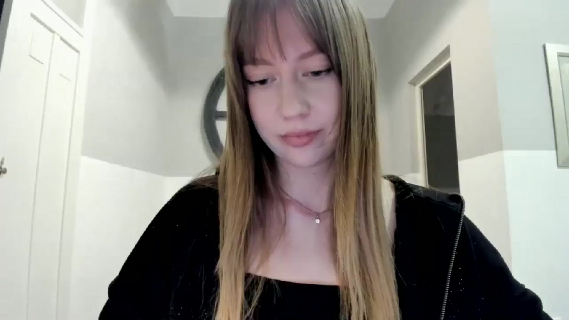 Gallery image thumbnail from RoboSasha's myfreecams stream on, 11/05/2025, 16:50 image 5 of 20