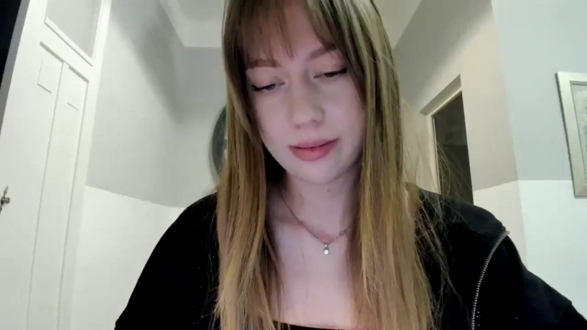 Gallery image thumbnail from RoboSasha's myfreecams stream on, 11/05/2025, 16:50 image 8 of 20