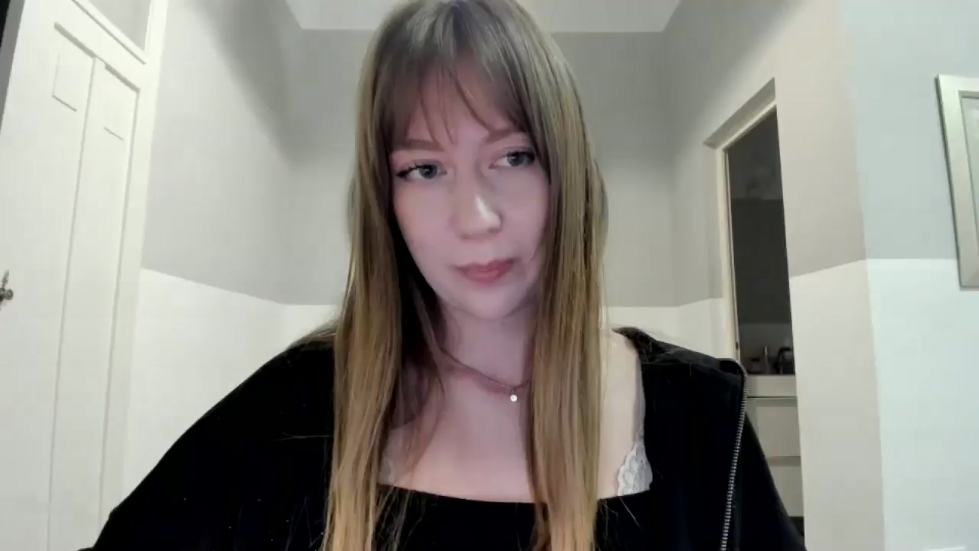 Gallery image thumbnail from RoboSasha's myfreecams stream on, 11/05/2025, 16:50 image 4 of 20