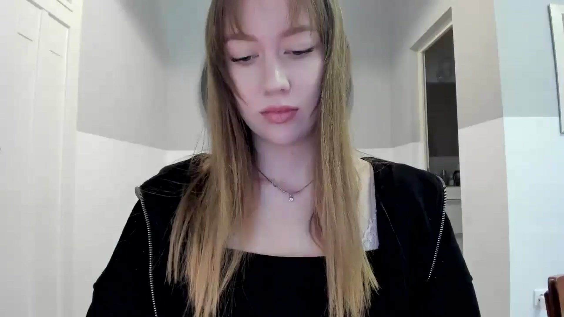 Gallery image thumbnail from RoboSasha's myfreecams stream on, 11/06/2025, 12:46 image 6 of 20