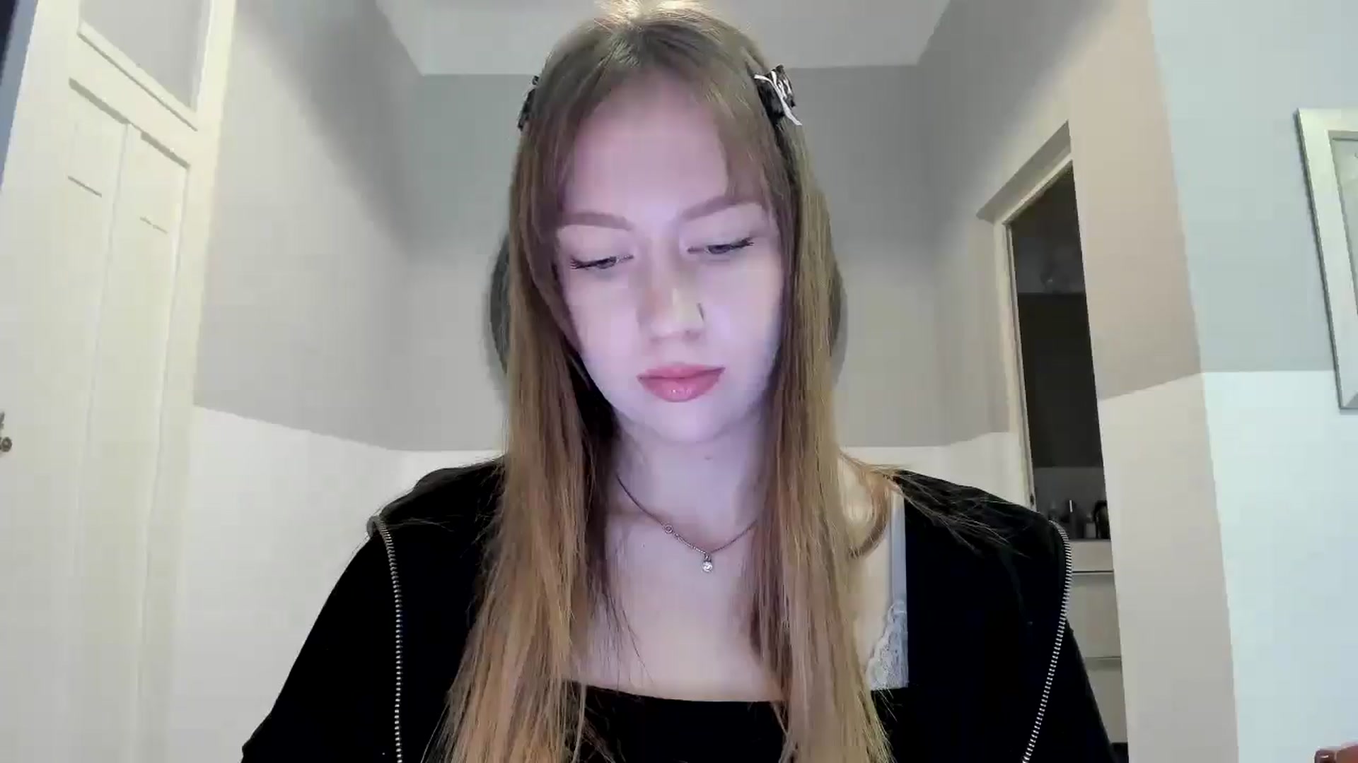 Gallery image thumbnail from RoboSasha's myfreecams stream on, 11/06/2025, 12:46 image 20 of 20