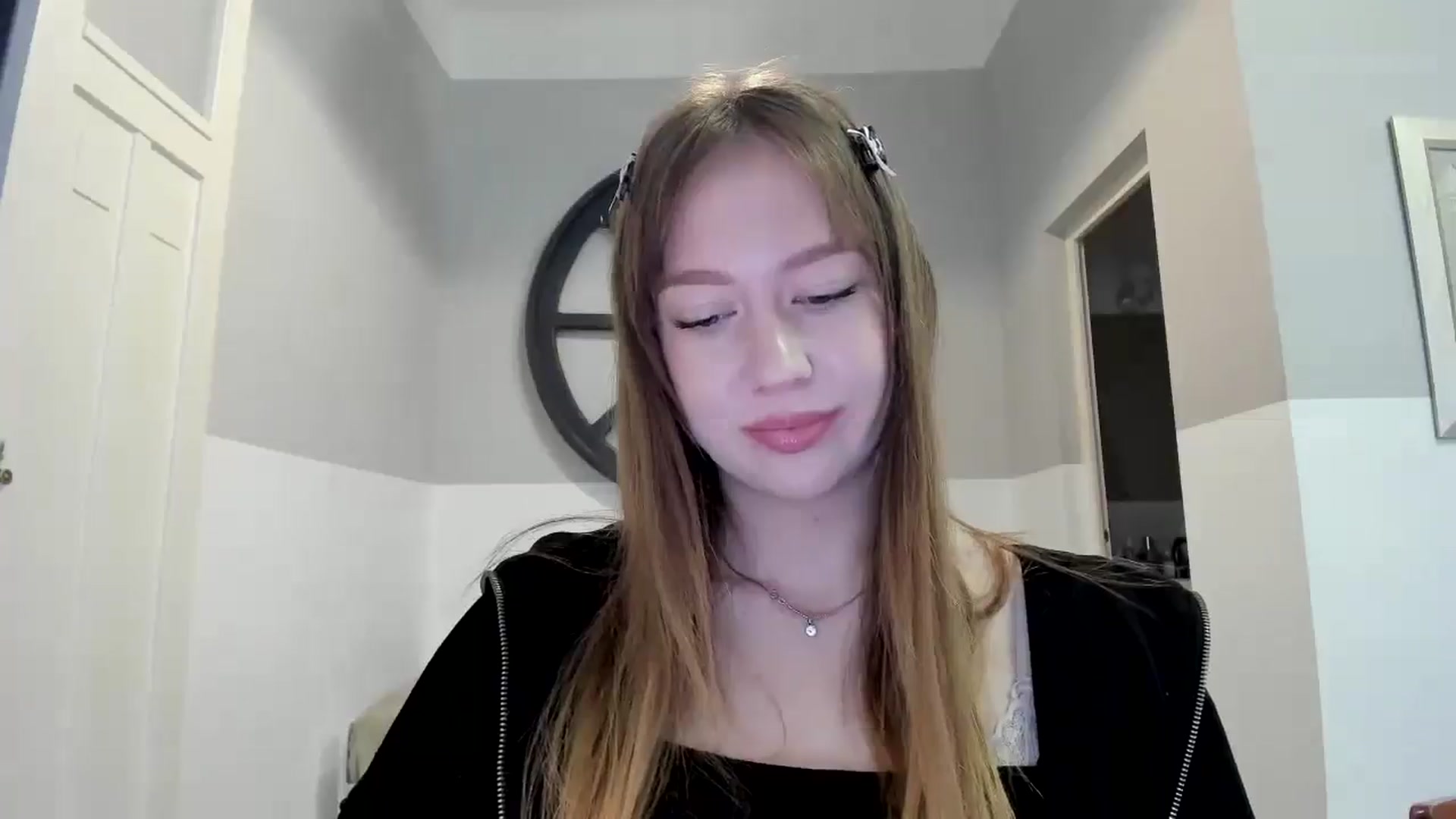 Gallery image thumbnail from RoboSasha's myfreecams stream on, 11/06/2025, 12:46 image 14 of 20