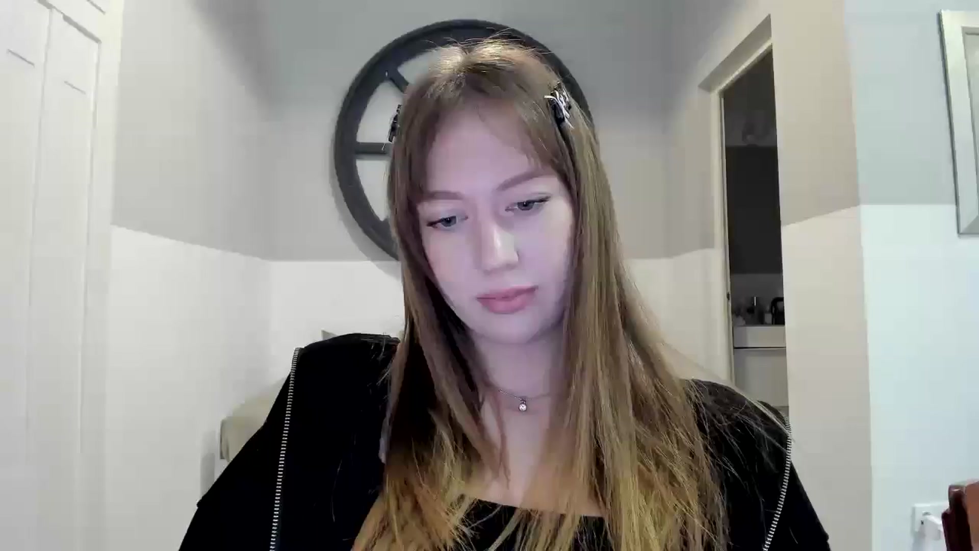 Gallery image thumbnail from RoboSasha's myfreecams stream on, 11/06/2025, 14:13 image 10 of 20