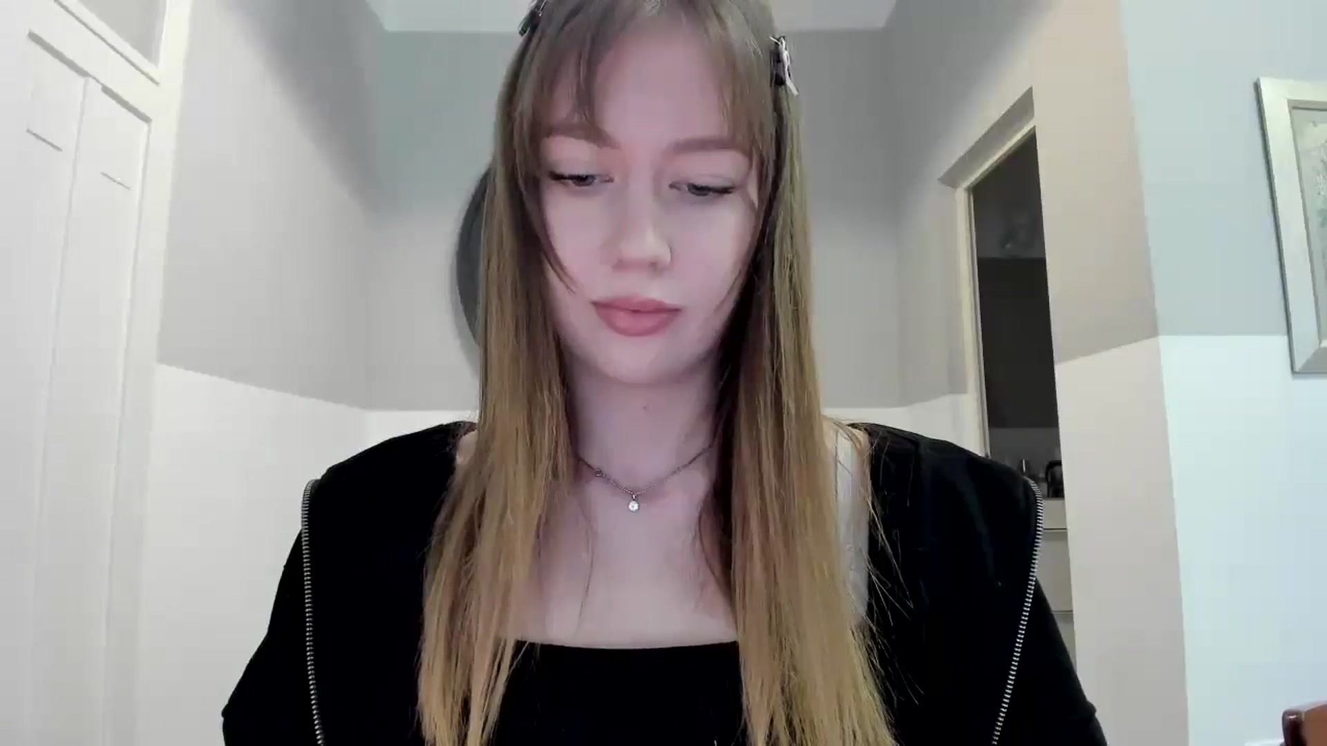 Gallery image thumbnail from RoboSasha's myfreecams stream on, 11/06/2025, 14:13 image 4 of 20